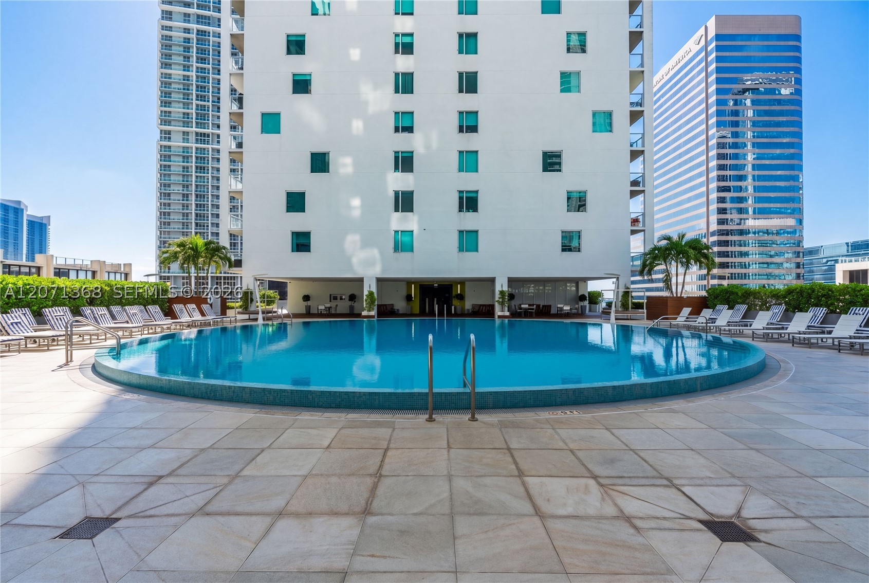 55 SE 6th St #1205, Miami FL 33131