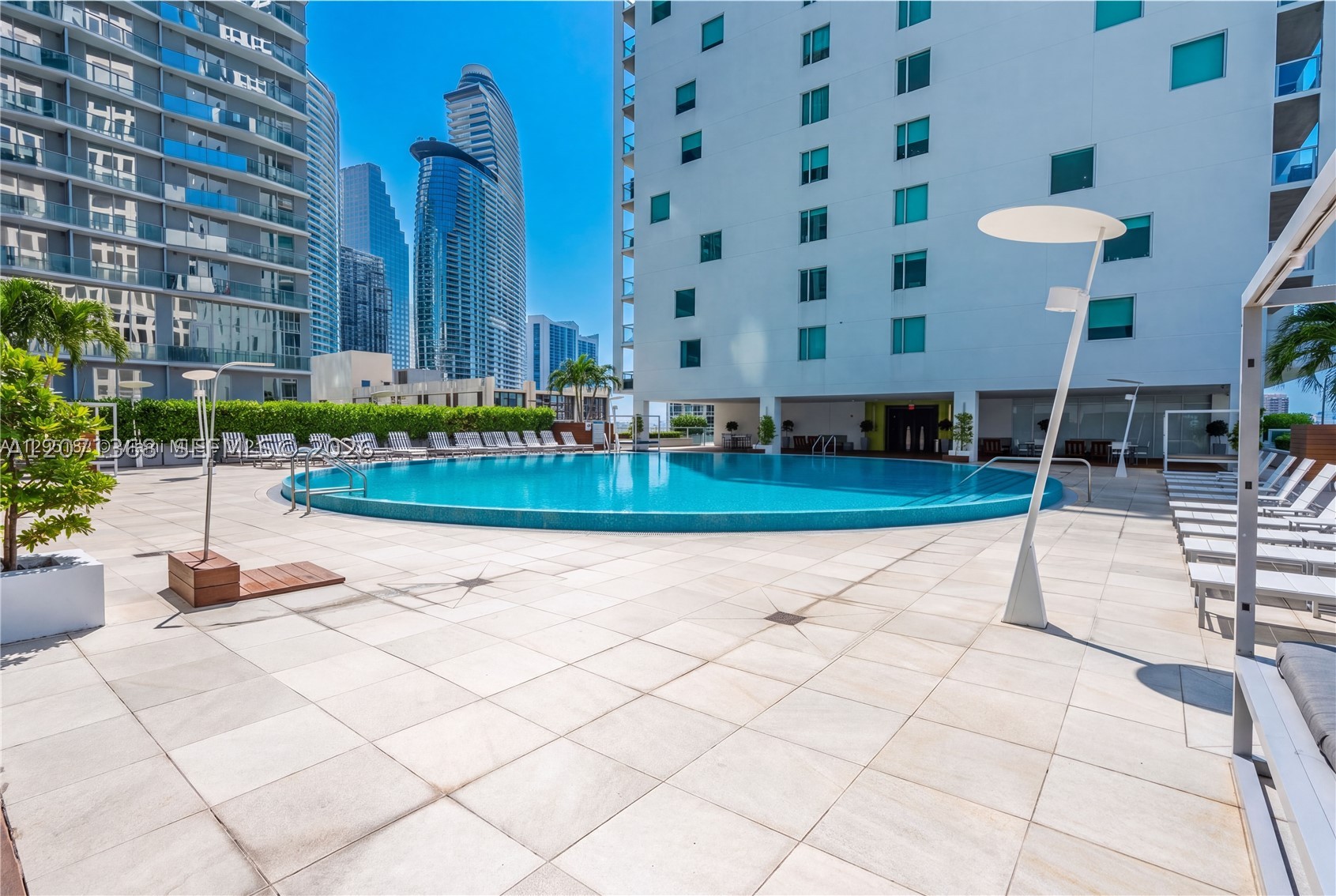 55 SE 6th St #1205, Miami FL 33131