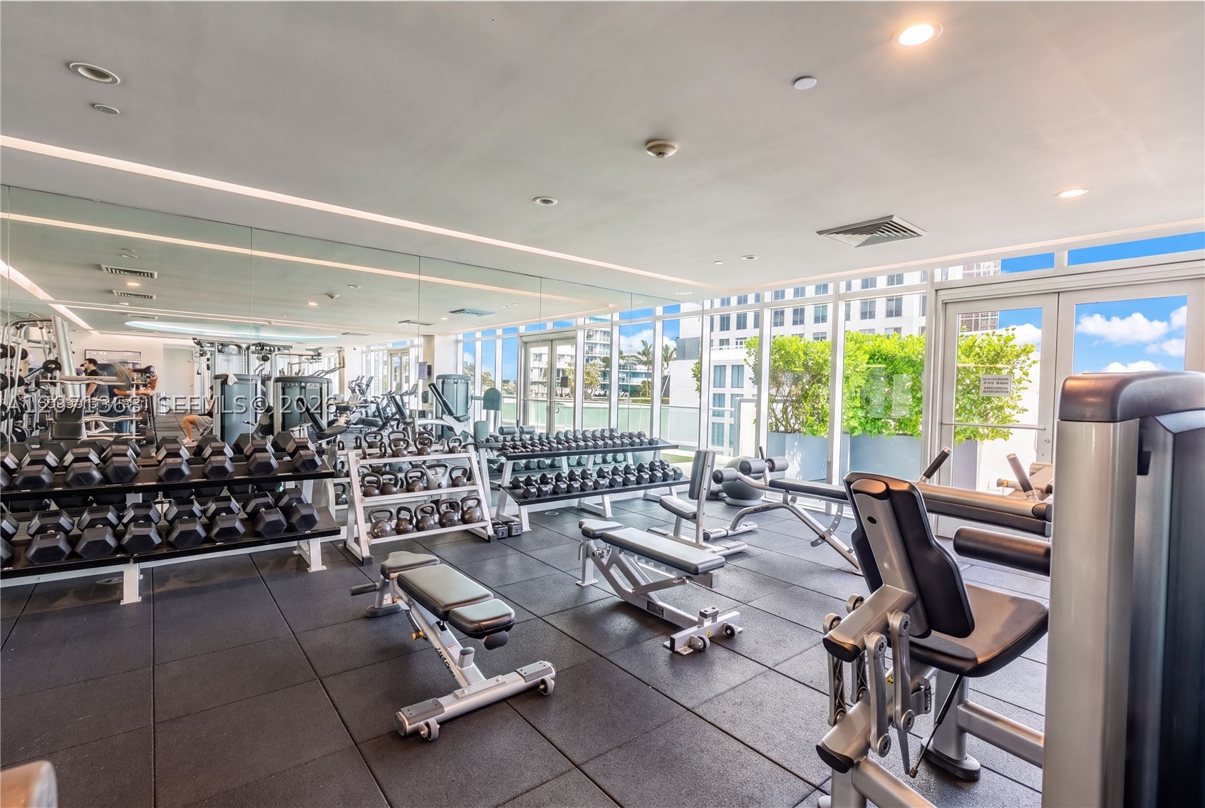55 SE 6th St #1205, Miami FL 33131