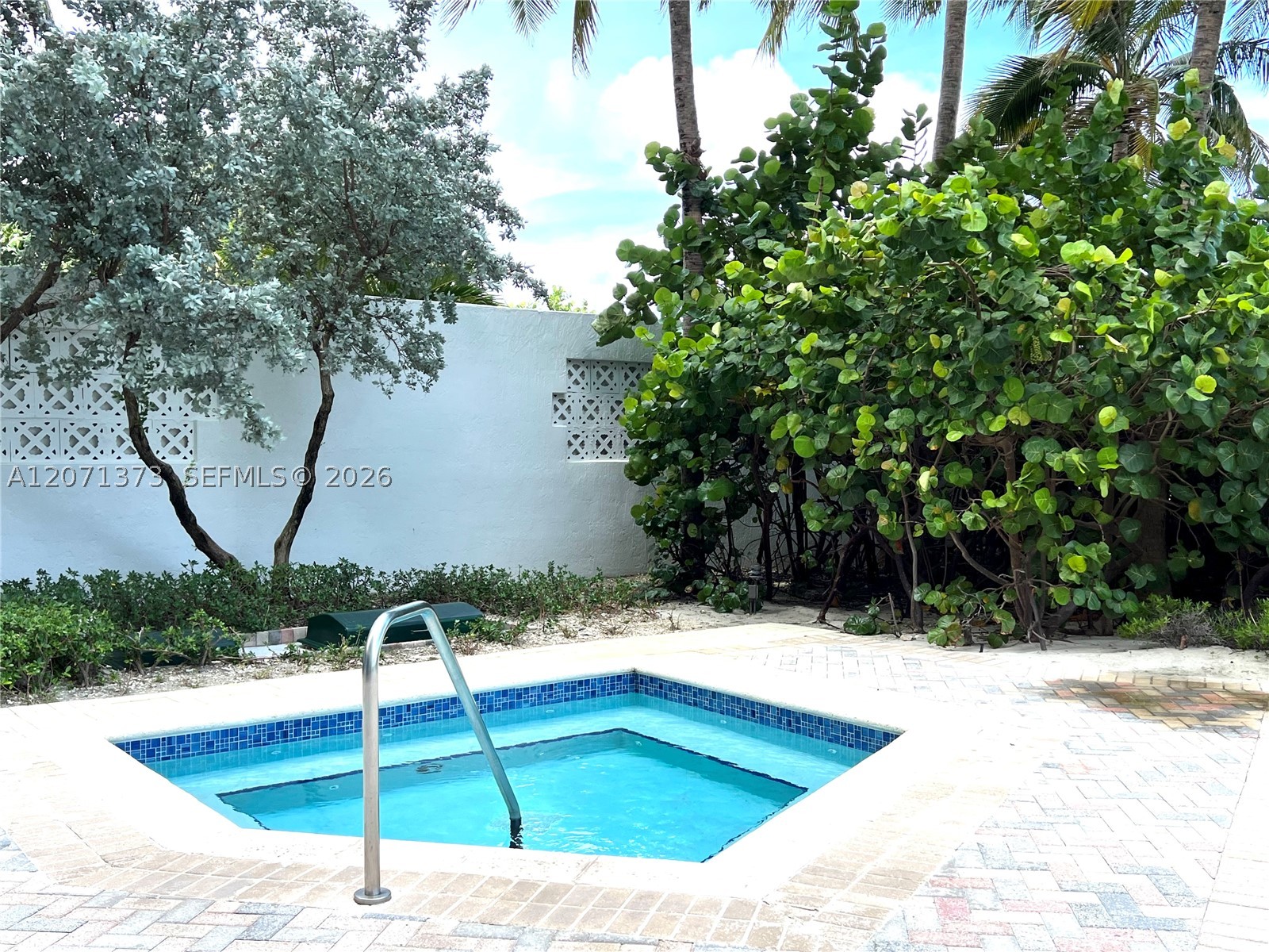 6515 Collins Ave #1801, Miami Beach FL 33141