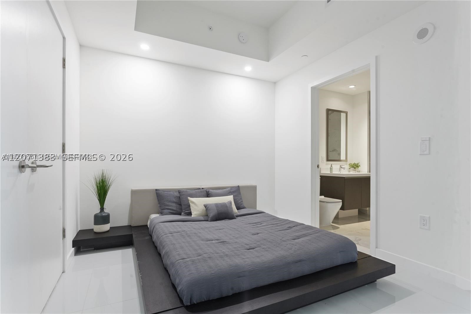 851 NE 1st Ave #4106, Miami FL 33132