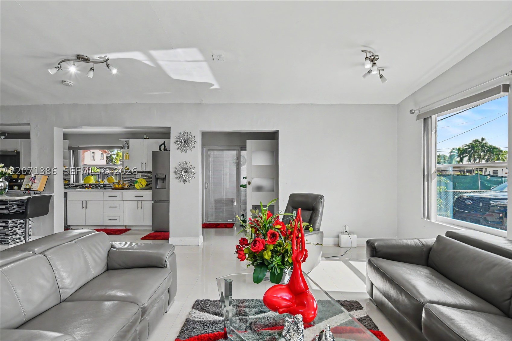 3538 SW 87th Ct, Miami FL 33165