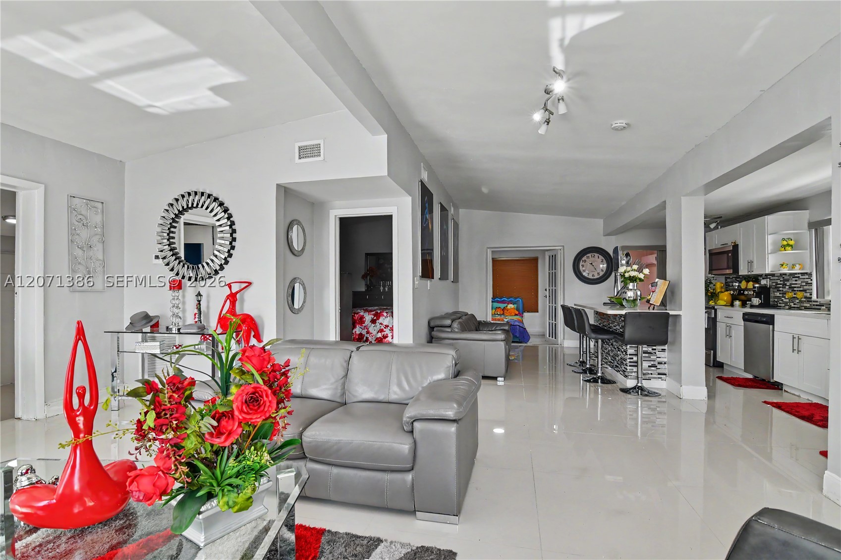 3538 SW 87th Ct, Miami FL 33165