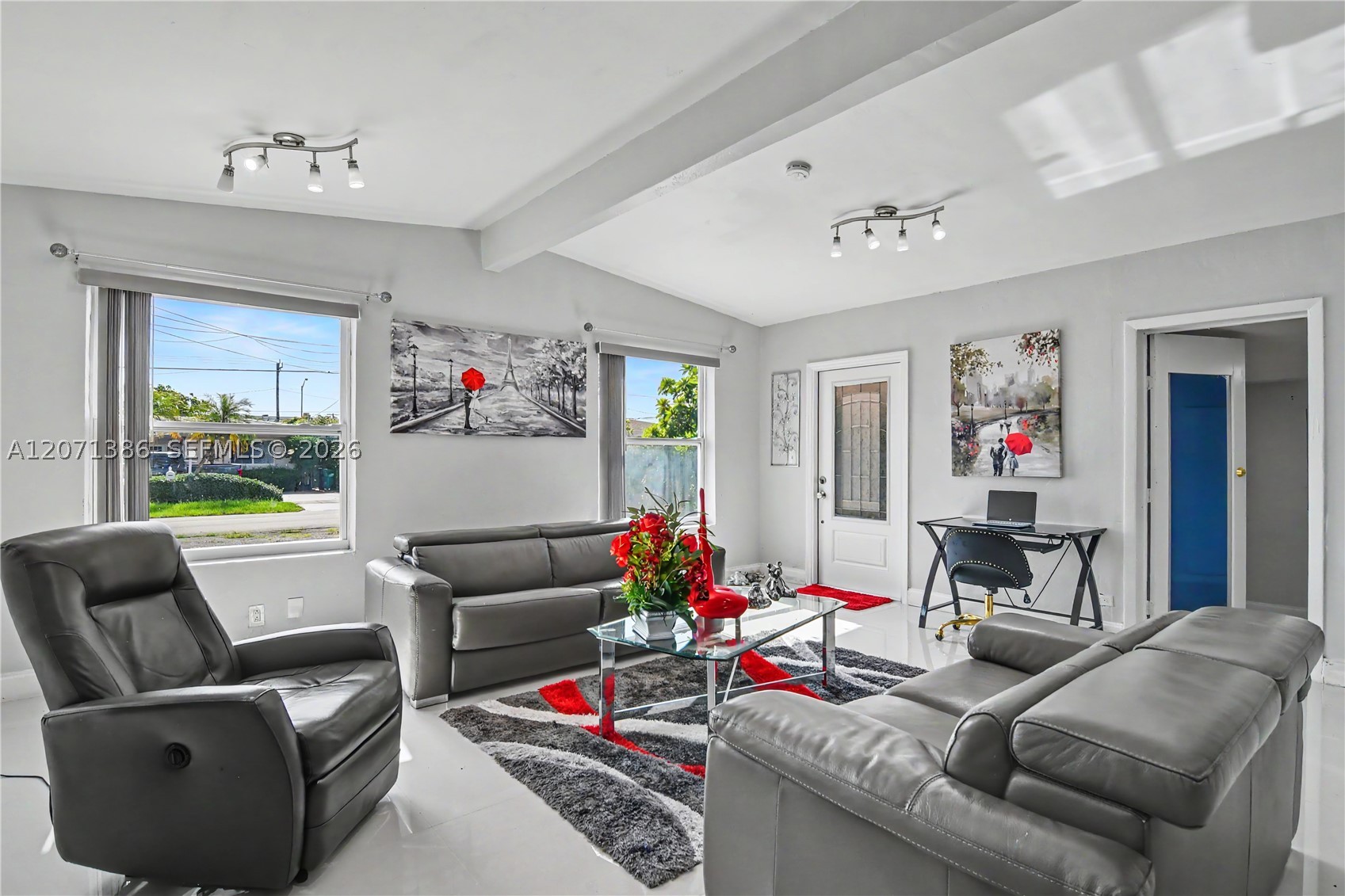 3538 SW 87th Ct, Miami FL 33165