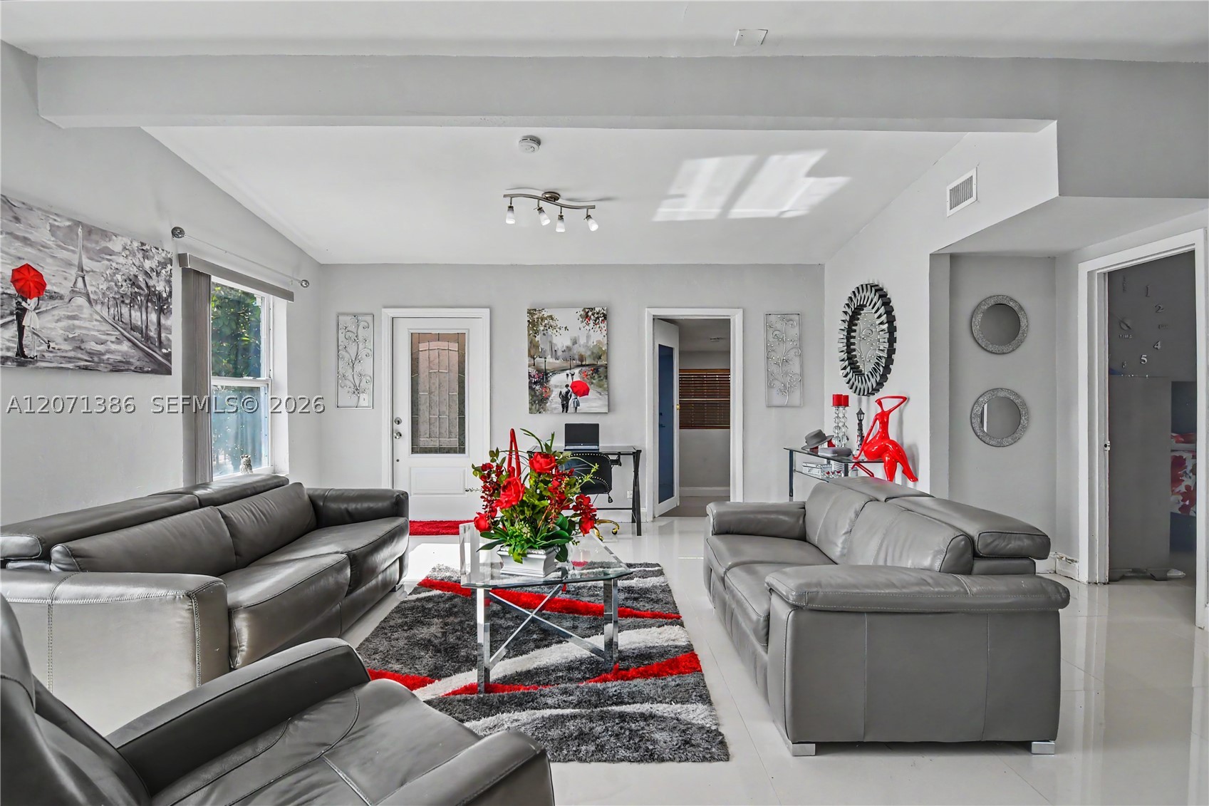3538 SW 87th Ct, Miami FL 33165