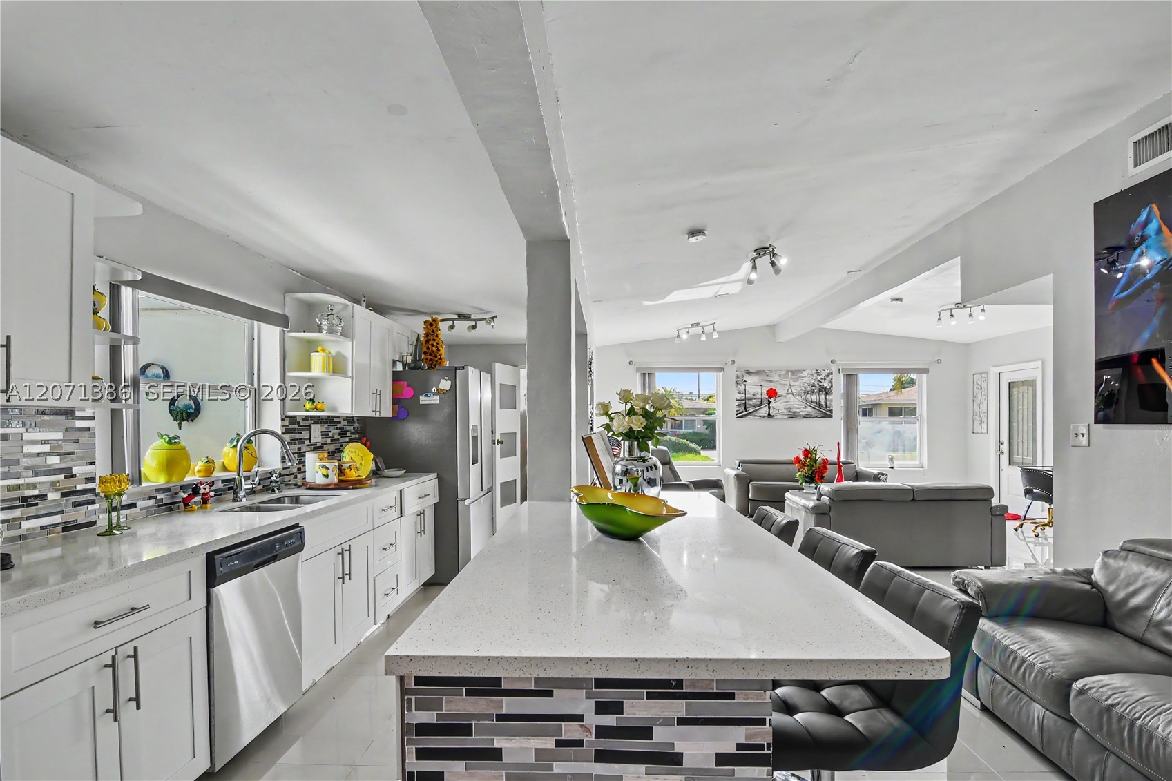 3538 SW 87th Ct, Miami FL 33165