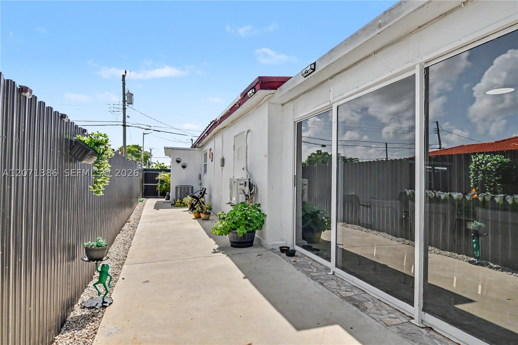 3538 SW 87th Ct, Miami FL 33165
