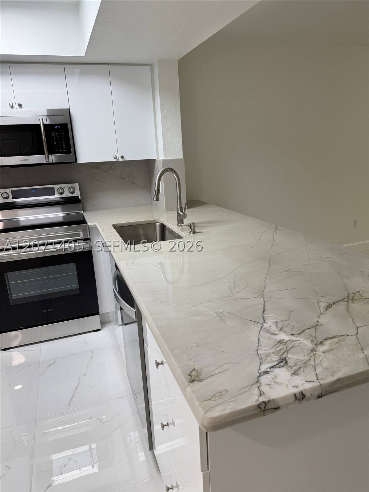 706 Palm Beach Trace Dr #0, Royal Palm Beach FL 33411