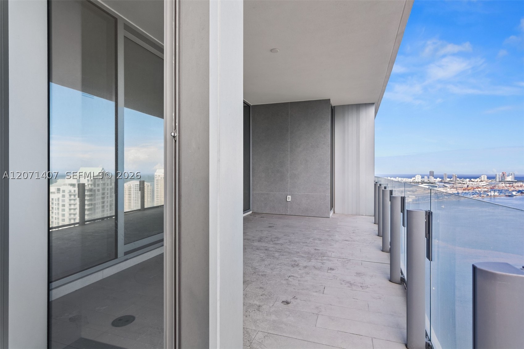 300 Biscayne Boulevard Way #4303C, Miami FL 33131