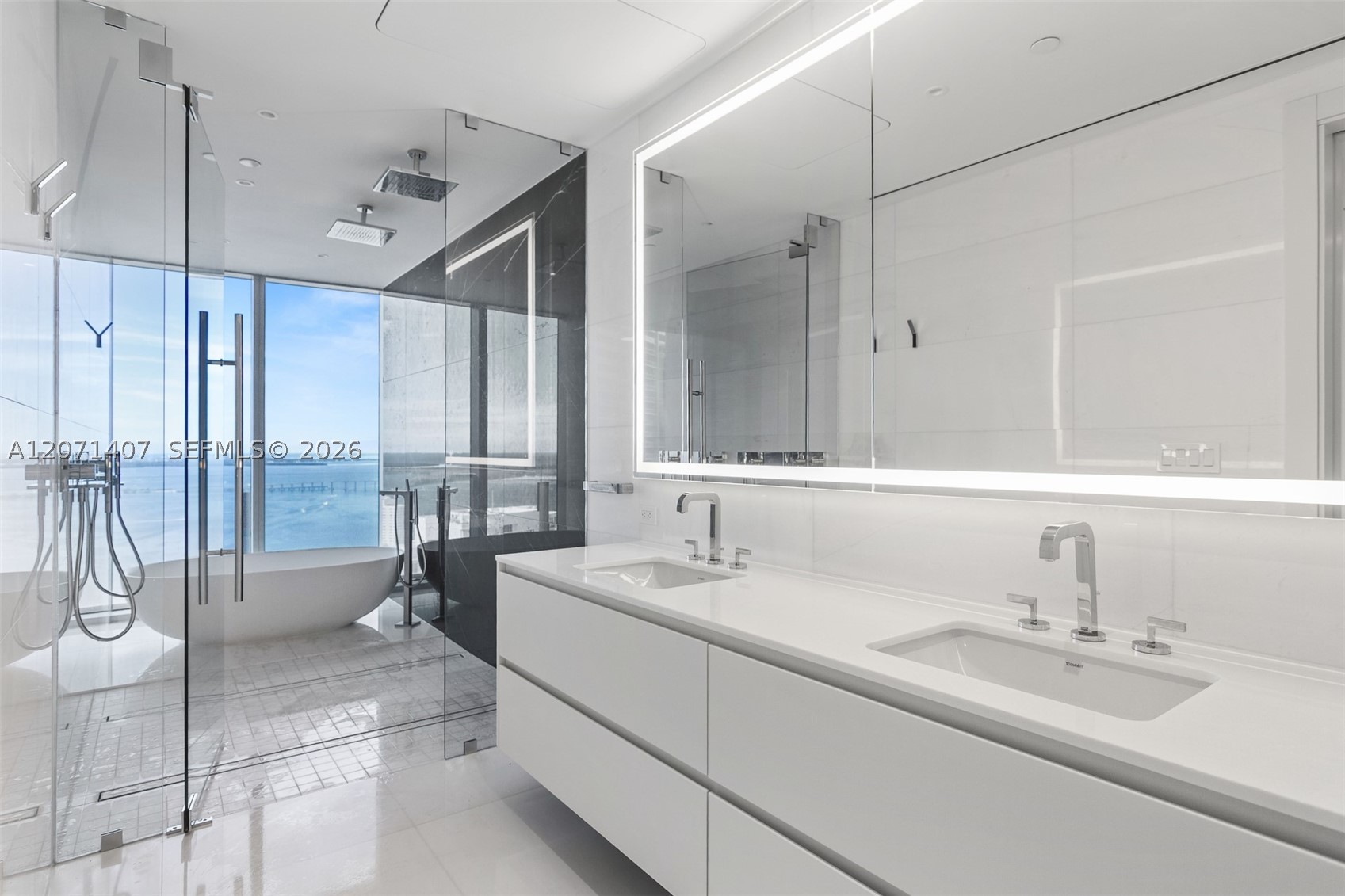 300 Biscayne Boulevard Way #4303C, Miami FL 33131