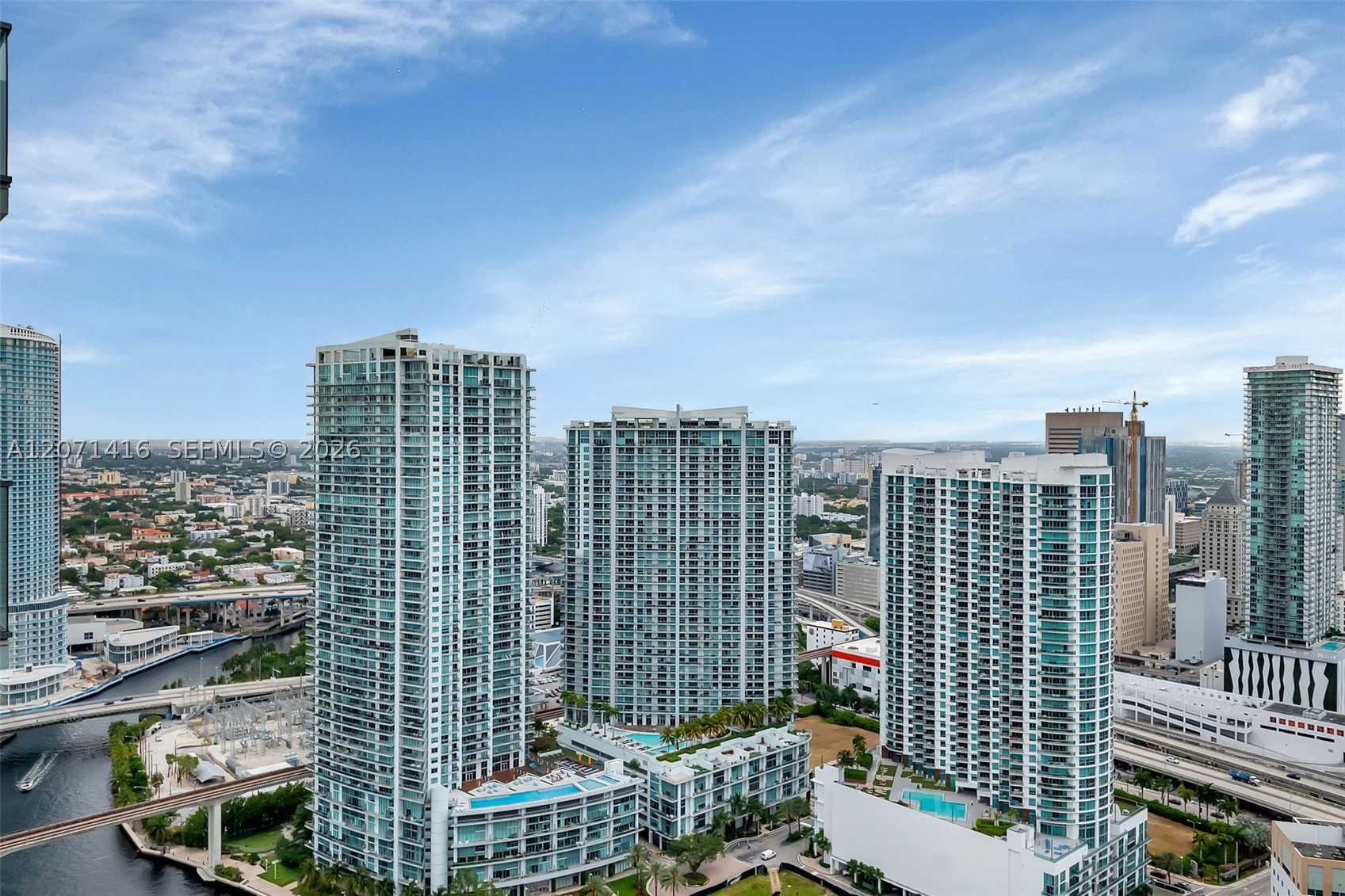 68 SE 6th St #3911, Miami FL 33131