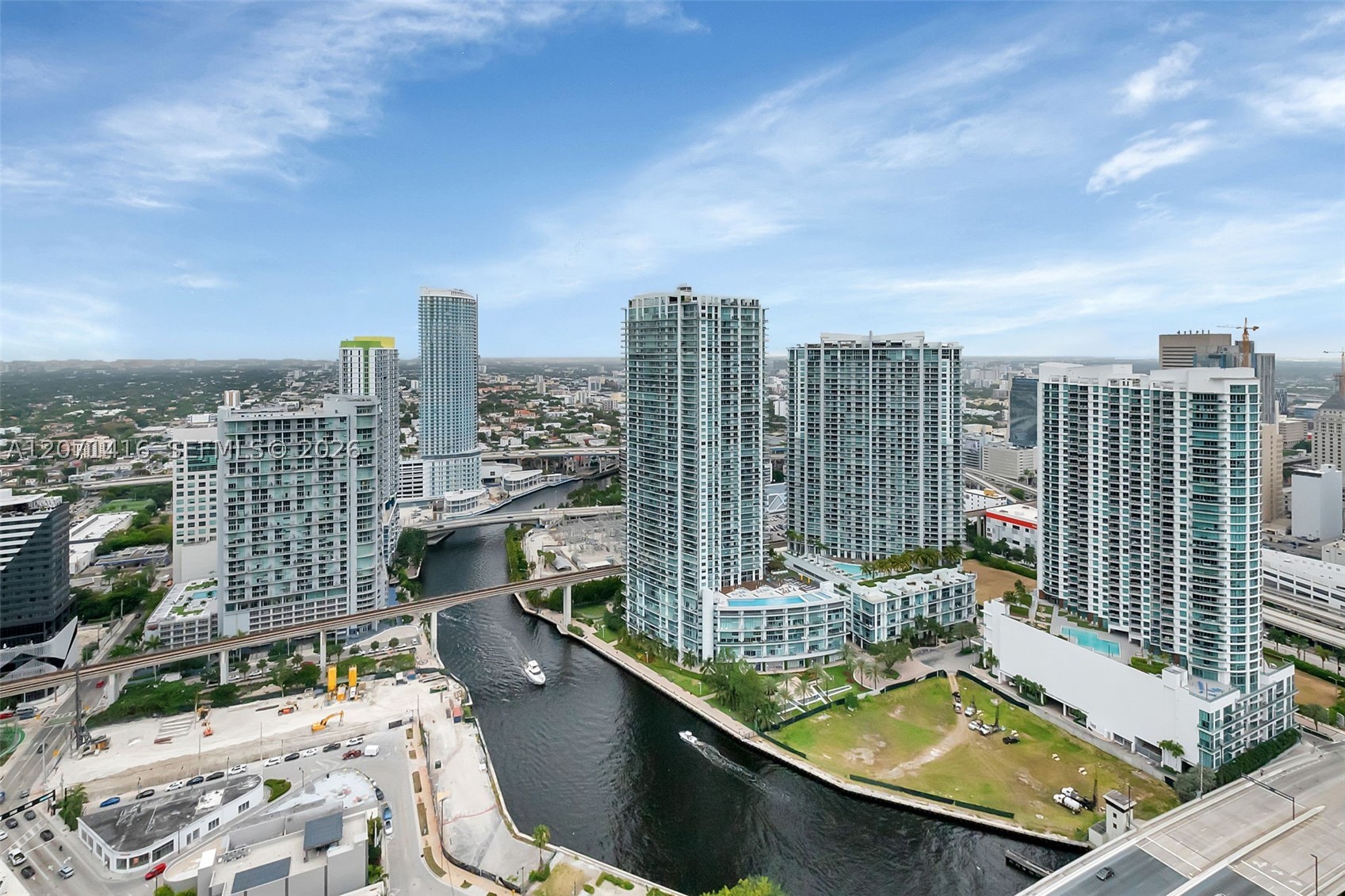 68 SE 6th St #3911, Miami FL 33131