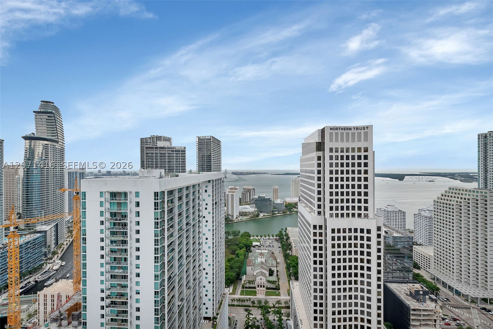 68 SE 6th St #3911, Miami FL 33131