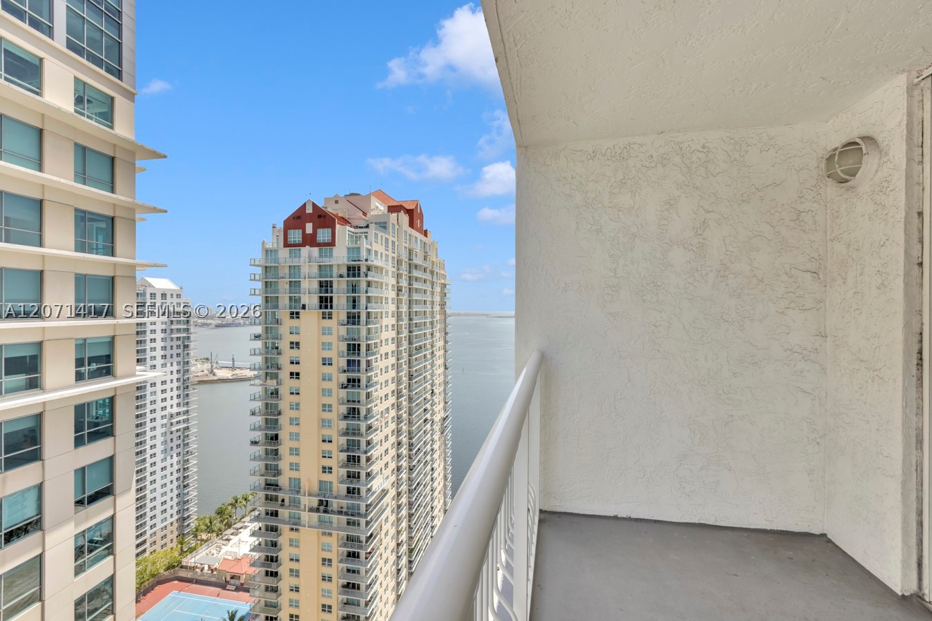 1200 Brickell Bay Dr #3310, Miami FL 33131