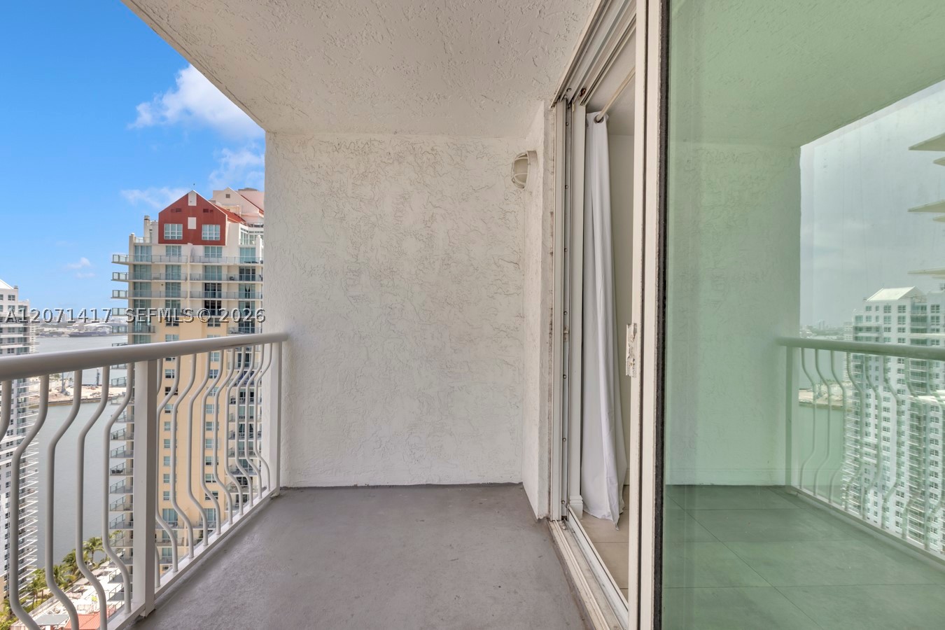 1200 Brickell Bay Dr #3310, Miami FL 33131