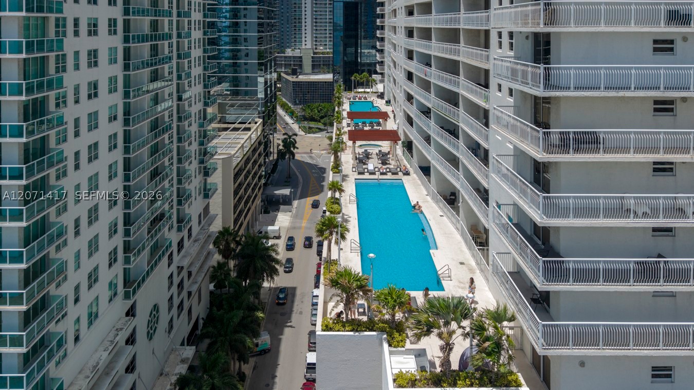 1200 Brickell Bay Dr #3310, Miami FL 33131