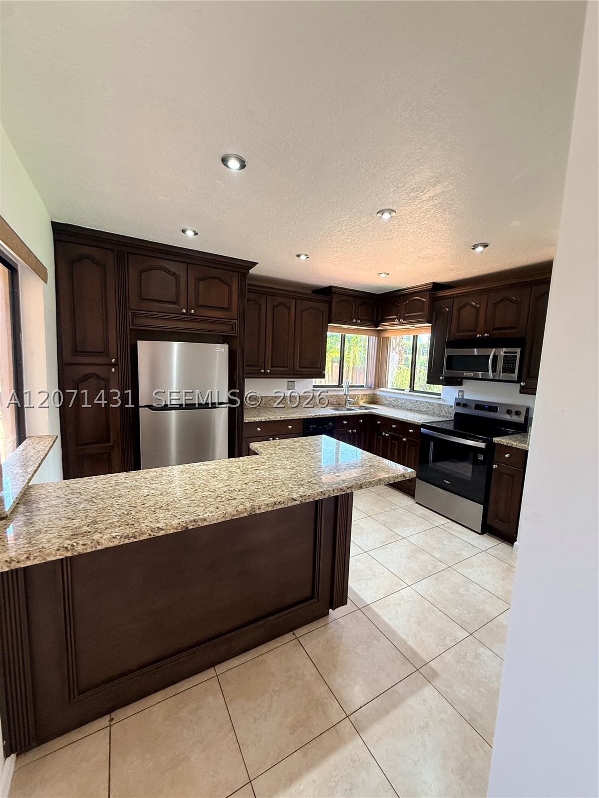 9645 SW 148th Pl, Miami FL 33196