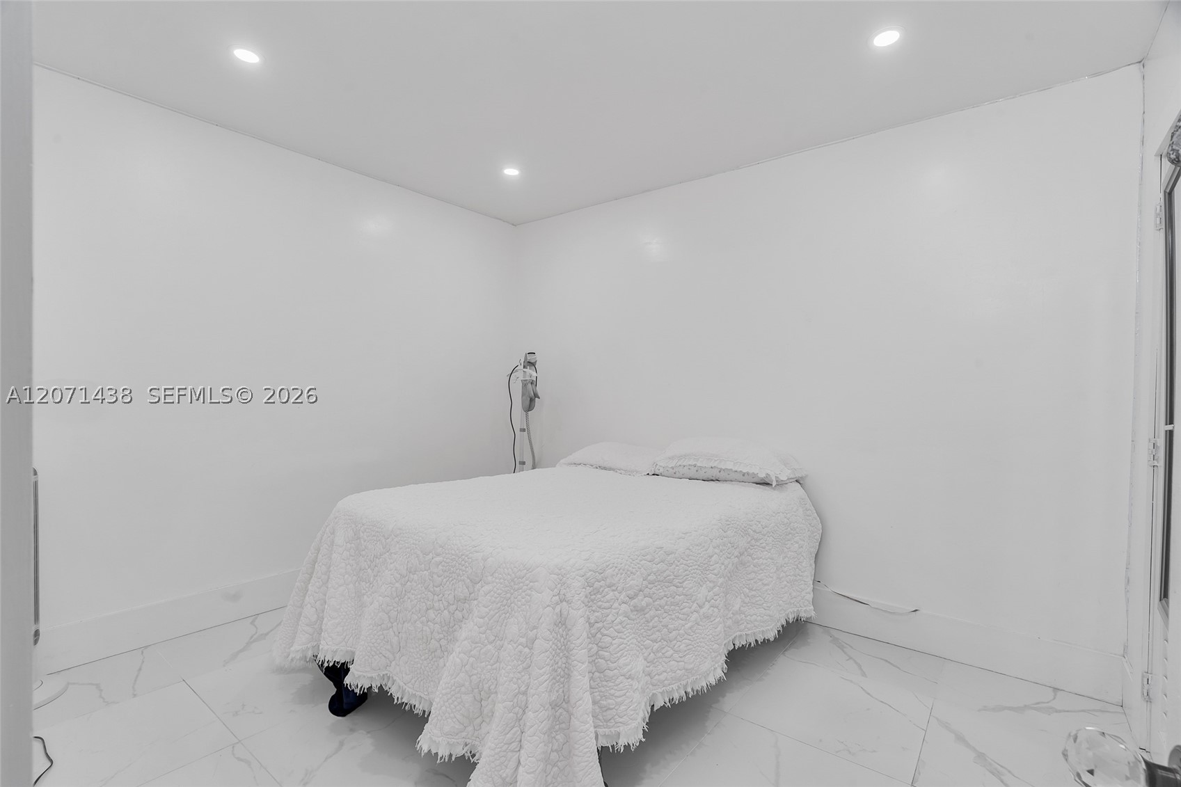 31 SW 58th Ct, Miami FL 33144