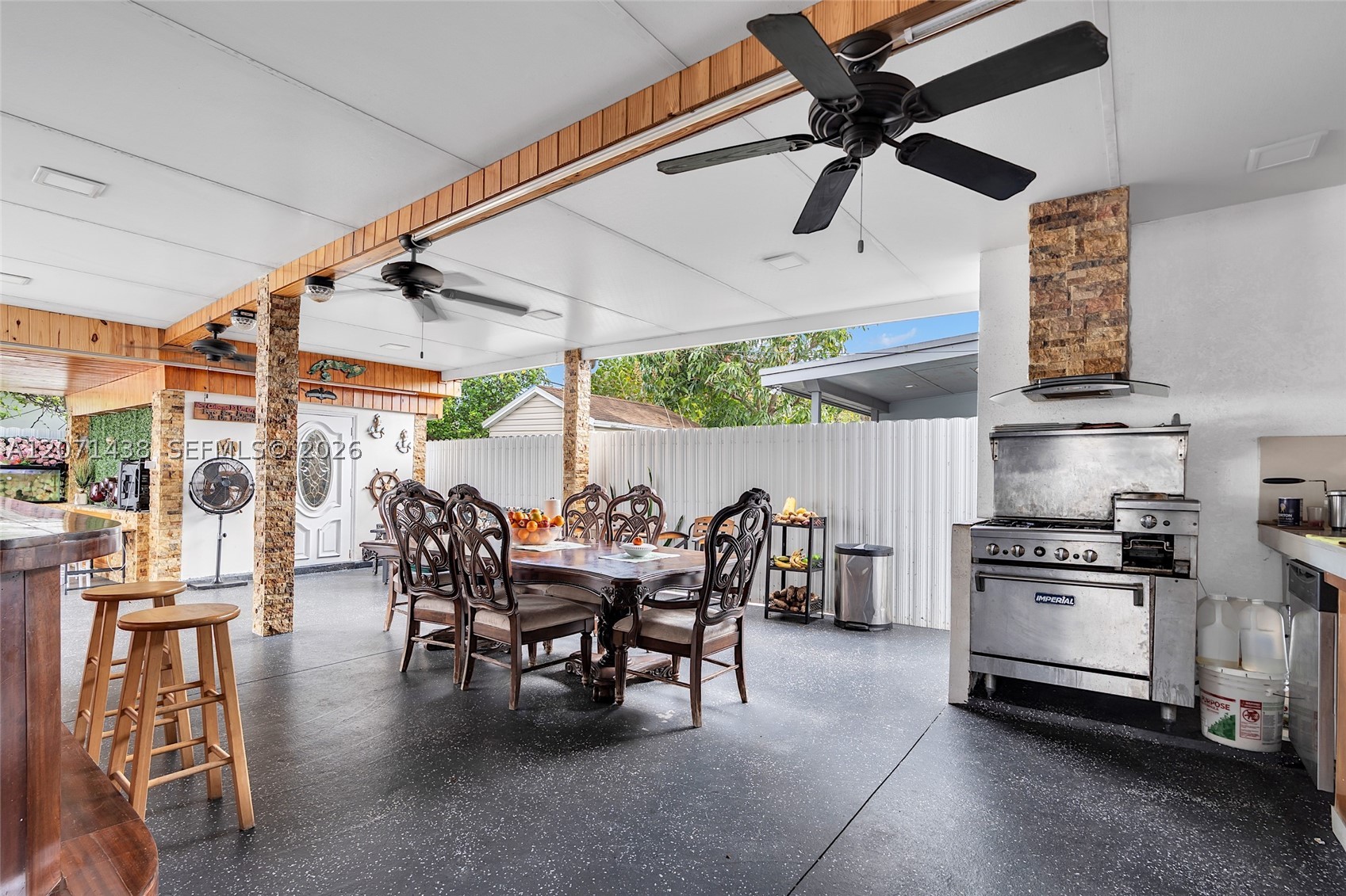 31 SW 58th Ct, Miami FL 33144