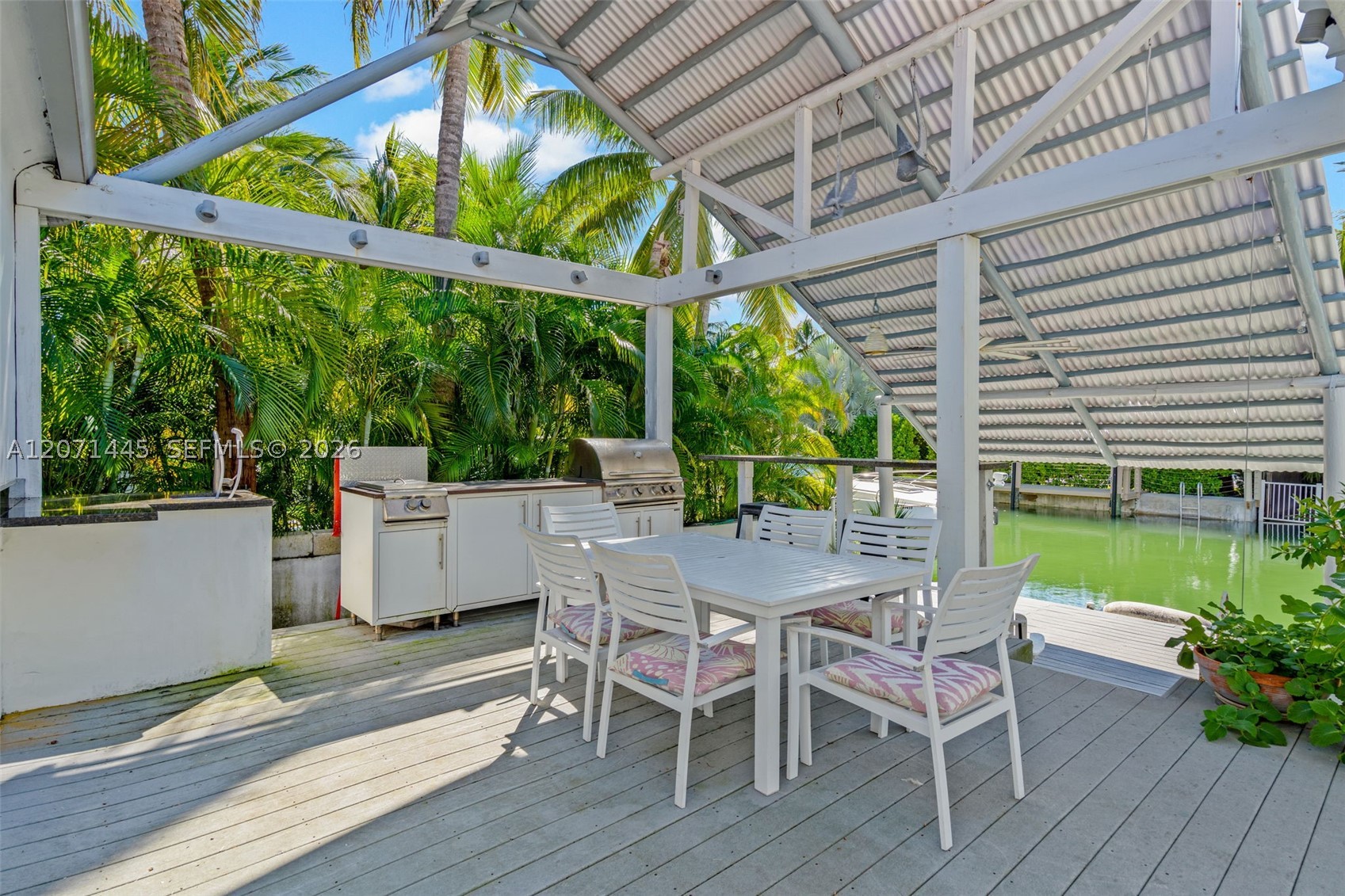 7970 Hawthorne Ave, Miami Beach FL 33141