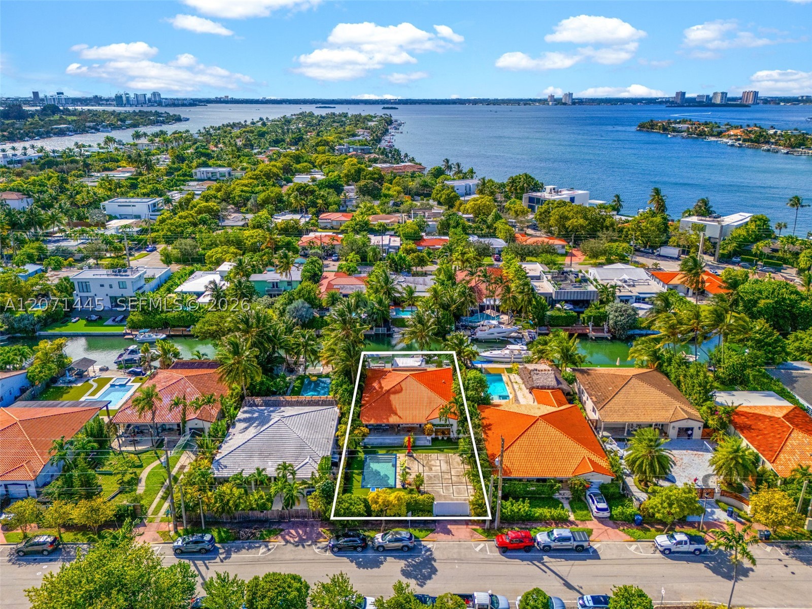 7970 Hawthorne Ave, Miami Beach FL 33141