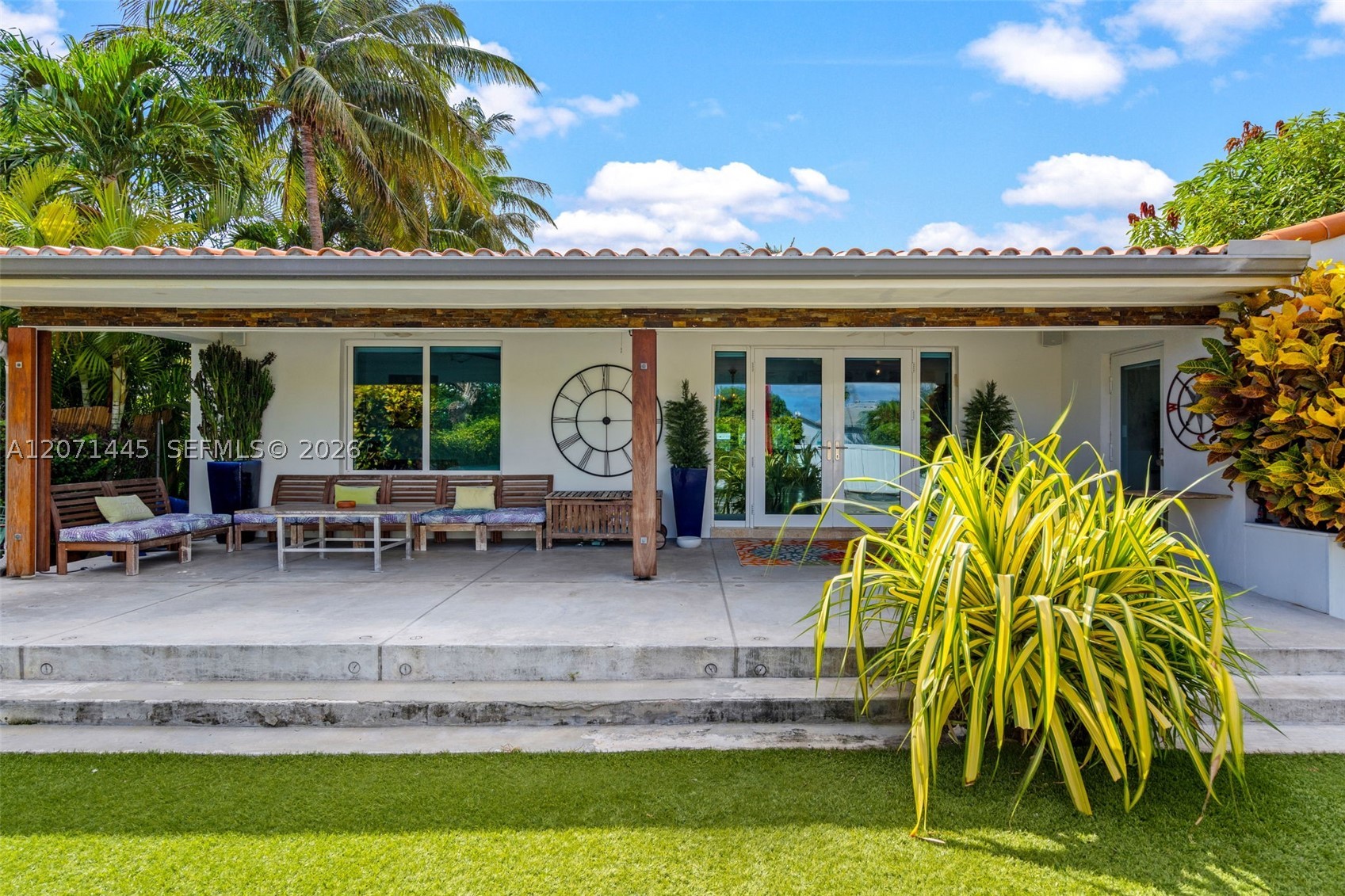 7970 Hawthorne Ave, Miami Beach FL 33141