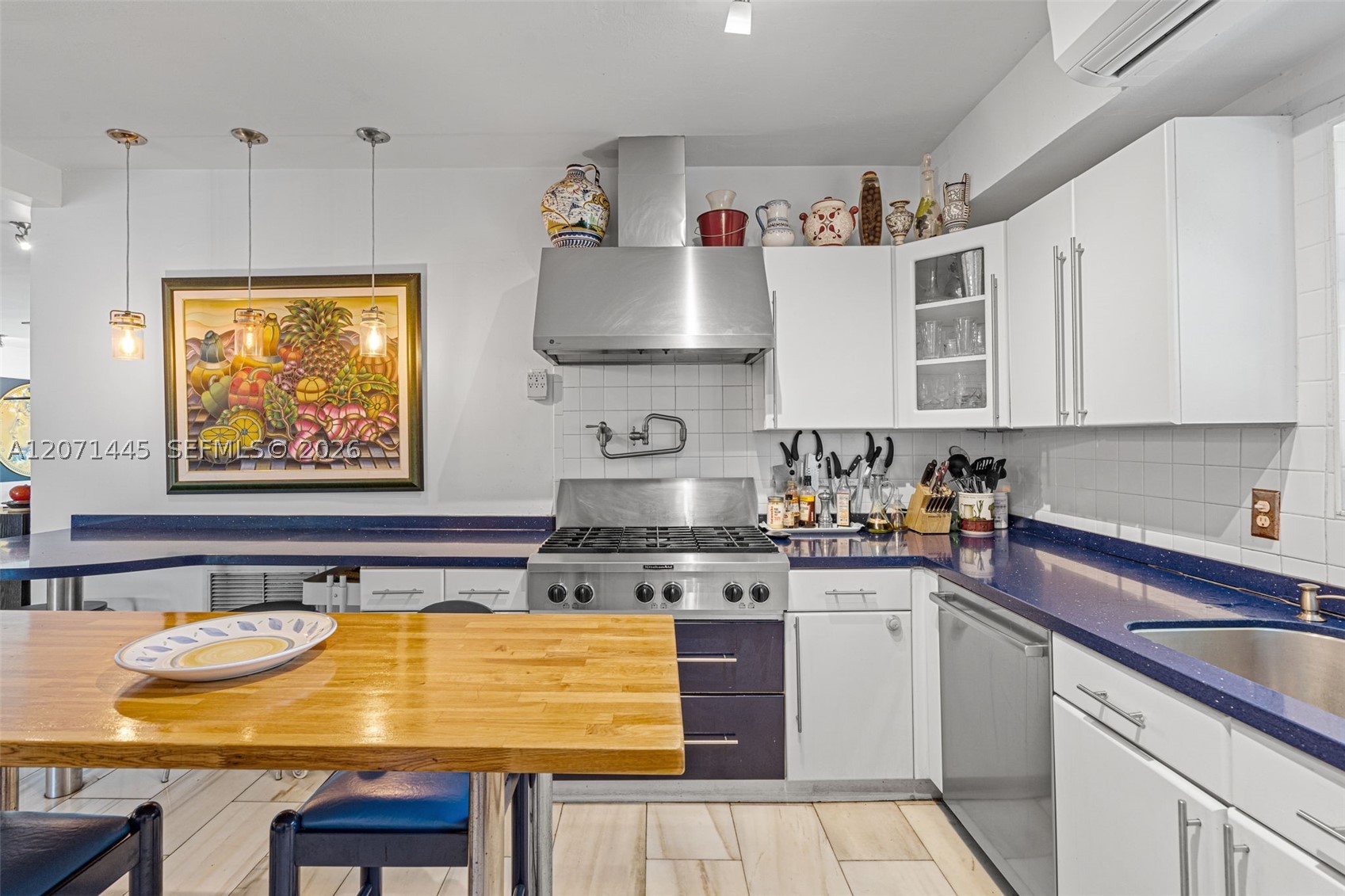 7970 Hawthorne Ave, Miami Beach FL 33141