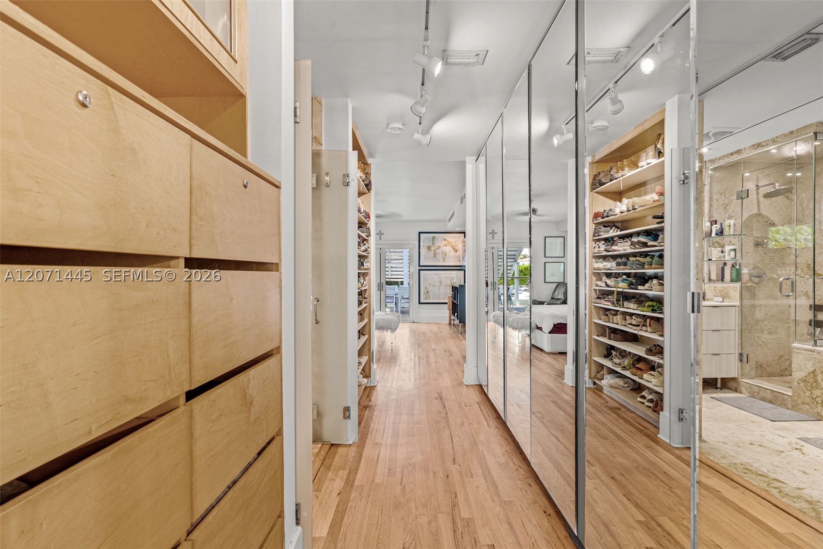 7970 Hawthorne Ave, Miami Beach FL 33141