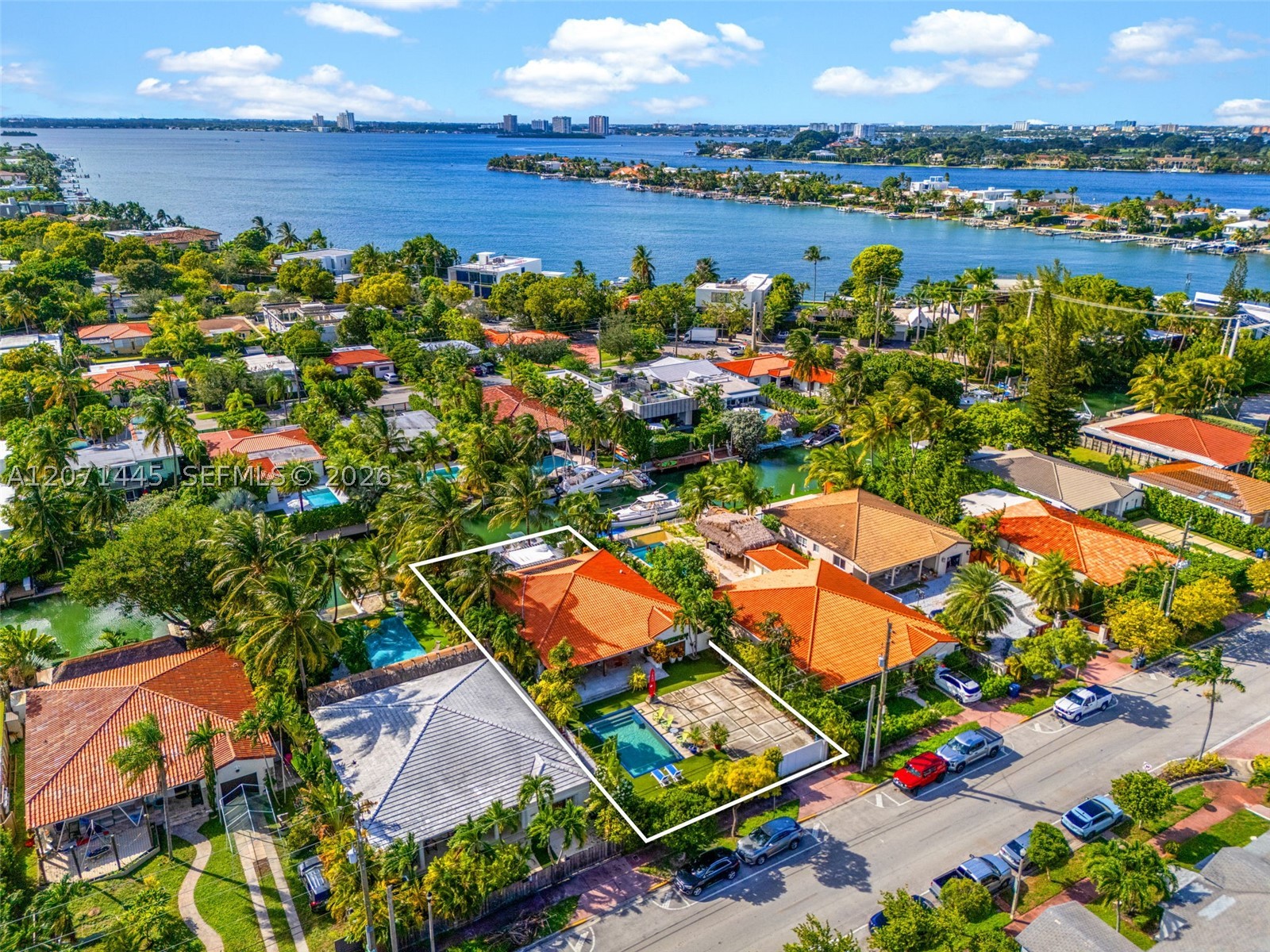 7970 Hawthorne Ave, Miami Beach FL 33141
