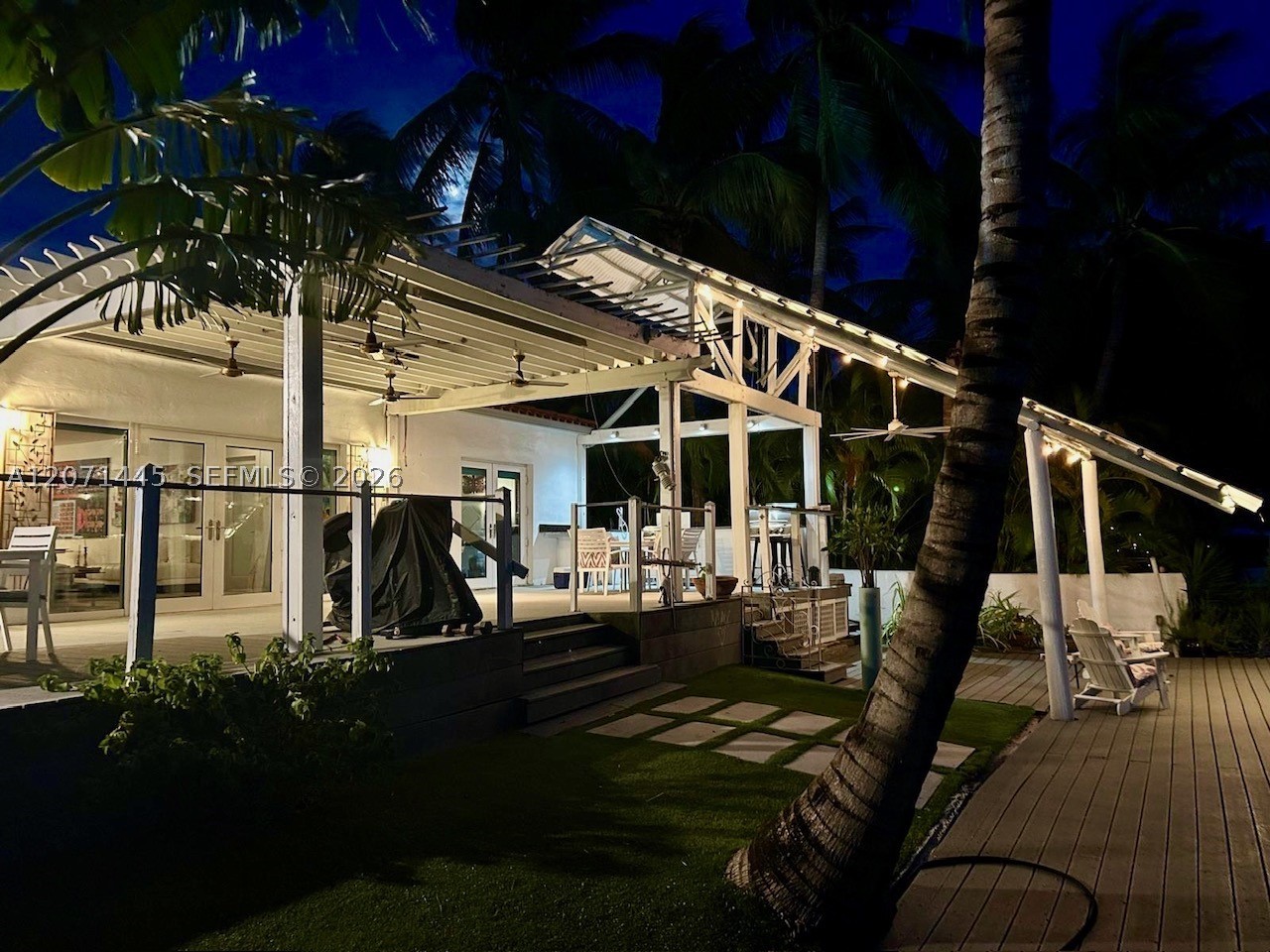 7970 Hawthorne Ave, Miami Beach FL 33141