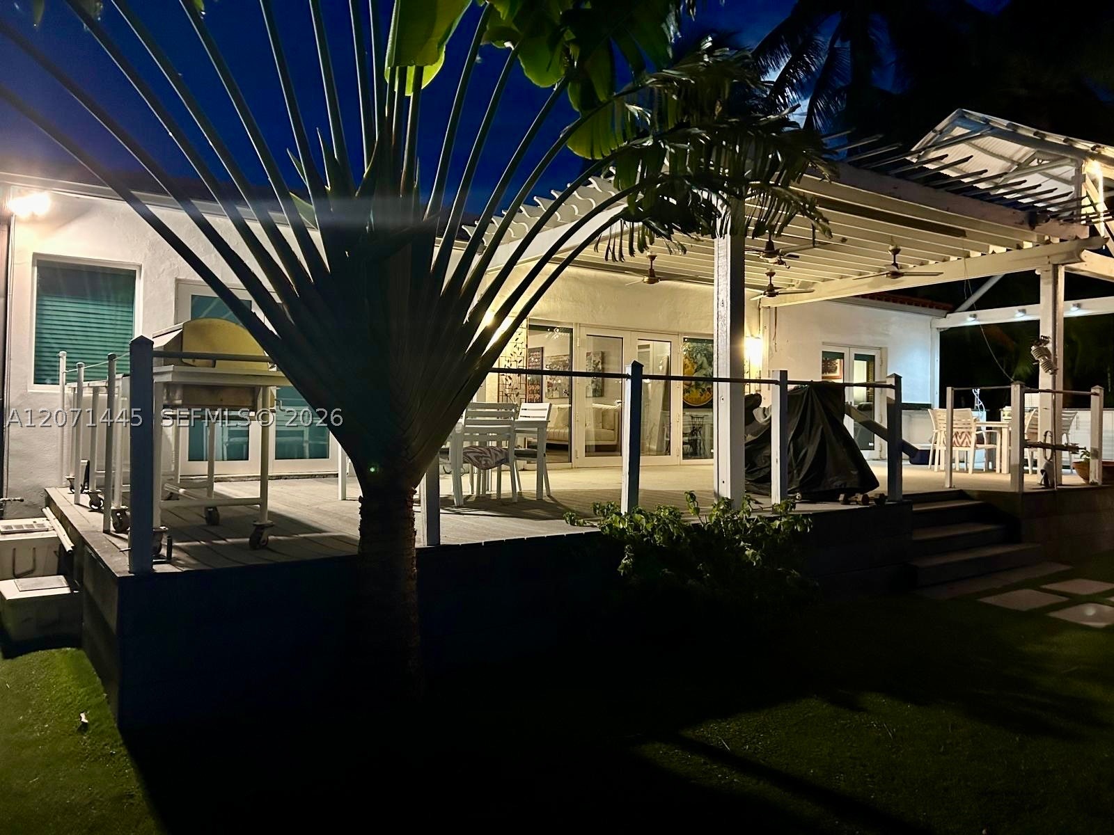 7970 Hawthorne Ave, Miami Beach FL 33141