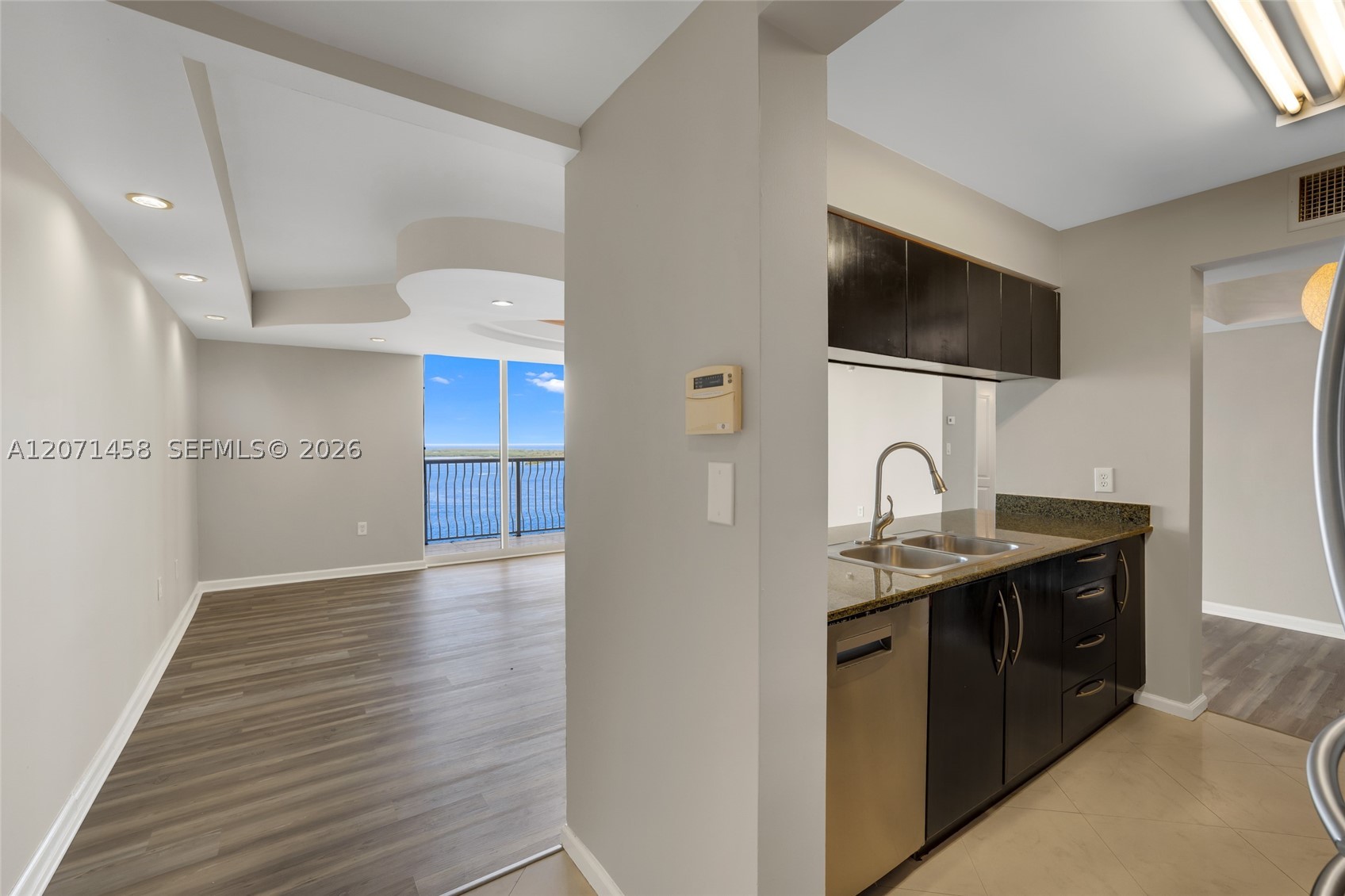 1200 Brickell Bay Dr #3001, Miami FL 33131