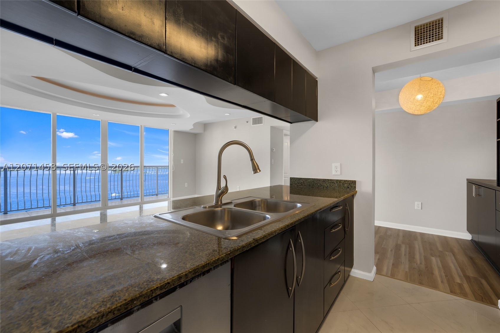 1200 Brickell Bay Dr #3001, Miami FL 33131