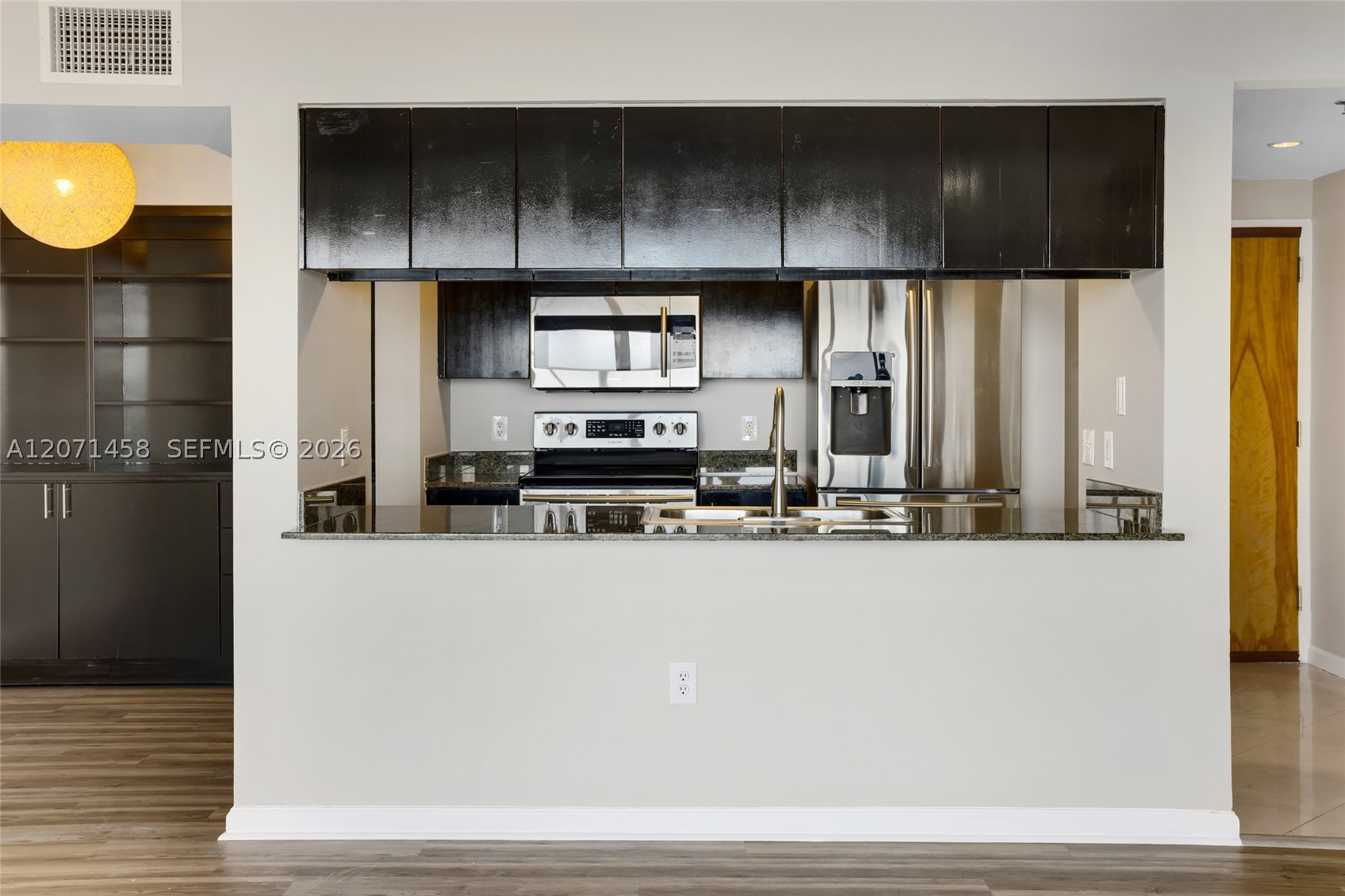 1200 Brickell Bay Dr #3001, Miami FL 33131