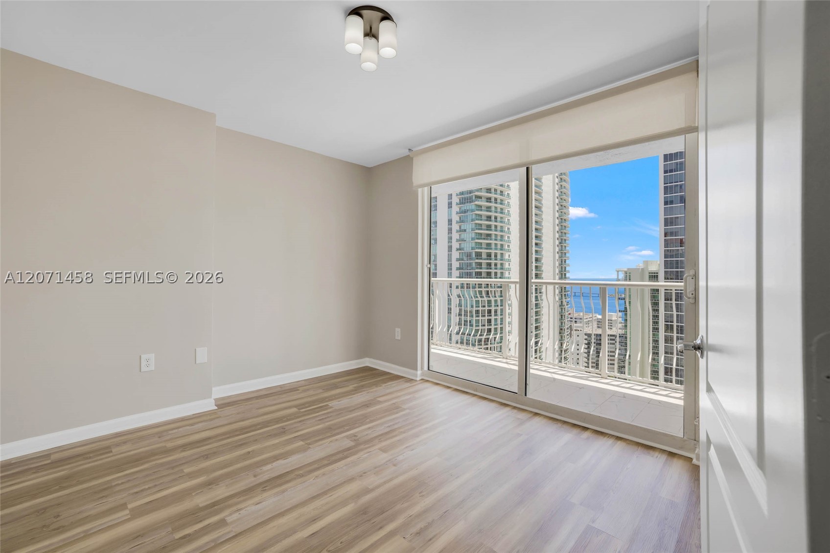 1200 Brickell Bay Dr #3001, Miami FL 33131
