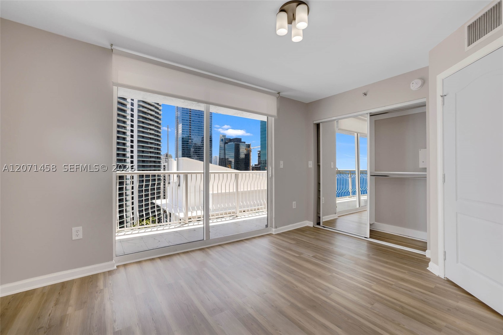 1200 Brickell Bay Dr #3001, Miami FL 33131