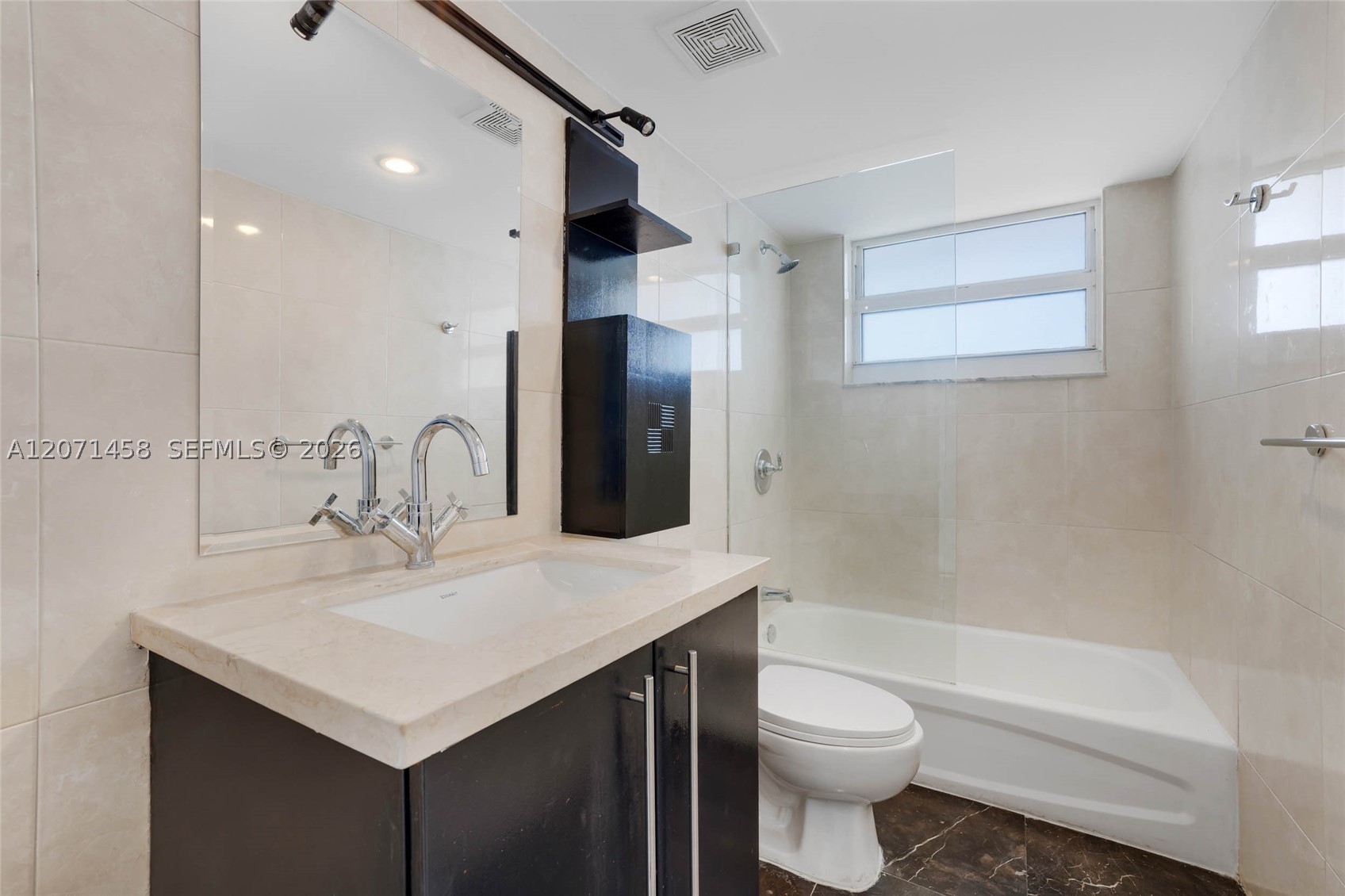 1200 Brickell Bay Dr #3001, Miami FL 33131