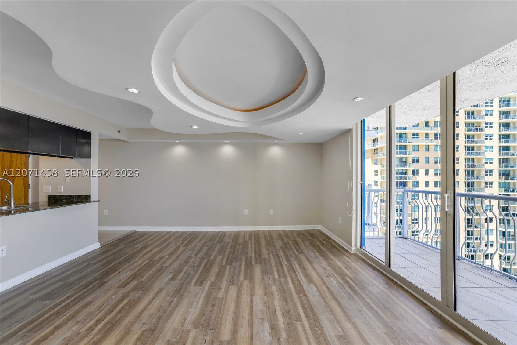1200 Brickell Bay Dr #3001, Miami FL 33131