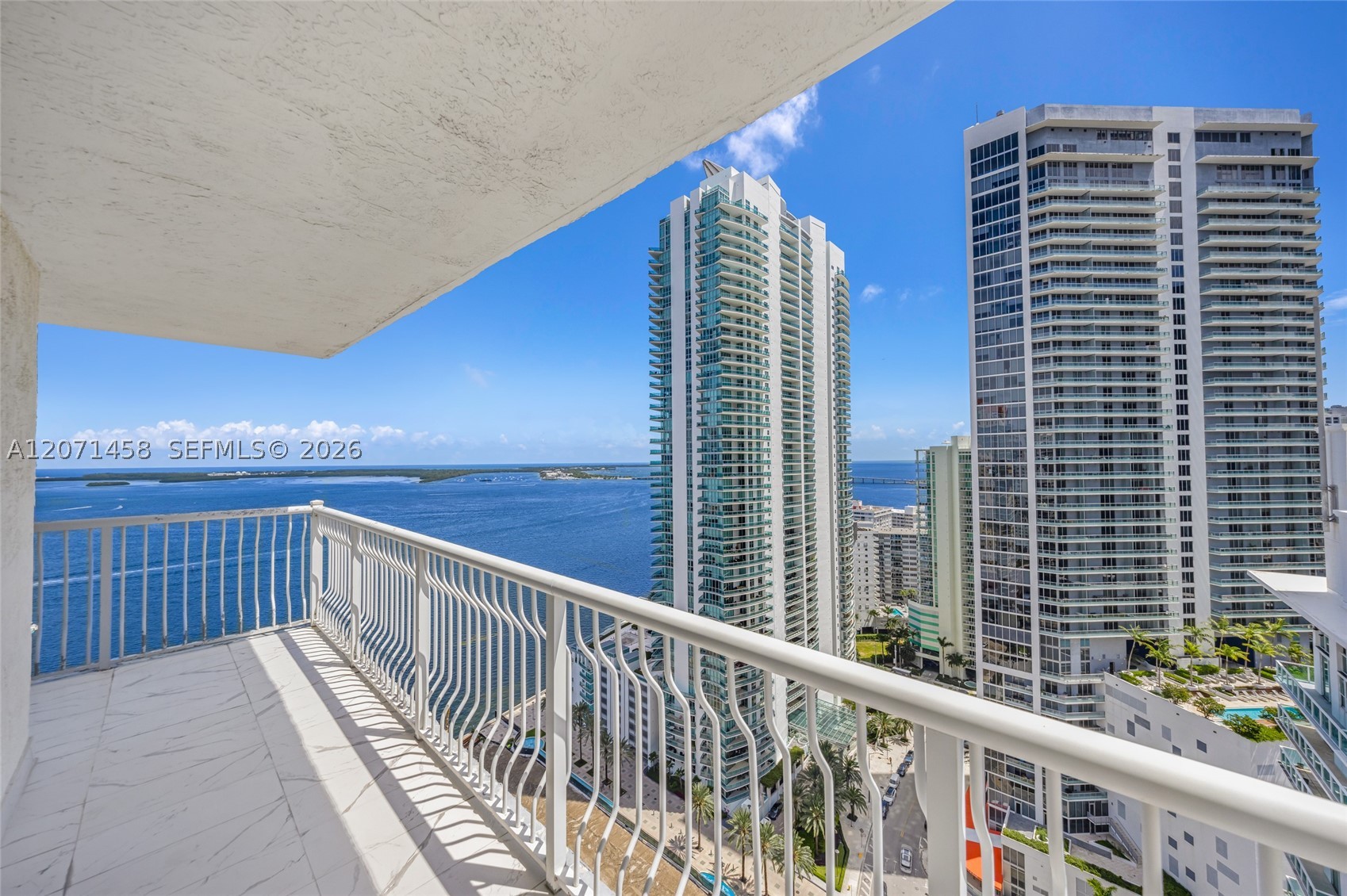 1200 Brickell Bay Dr #3001, Miami FL 33131