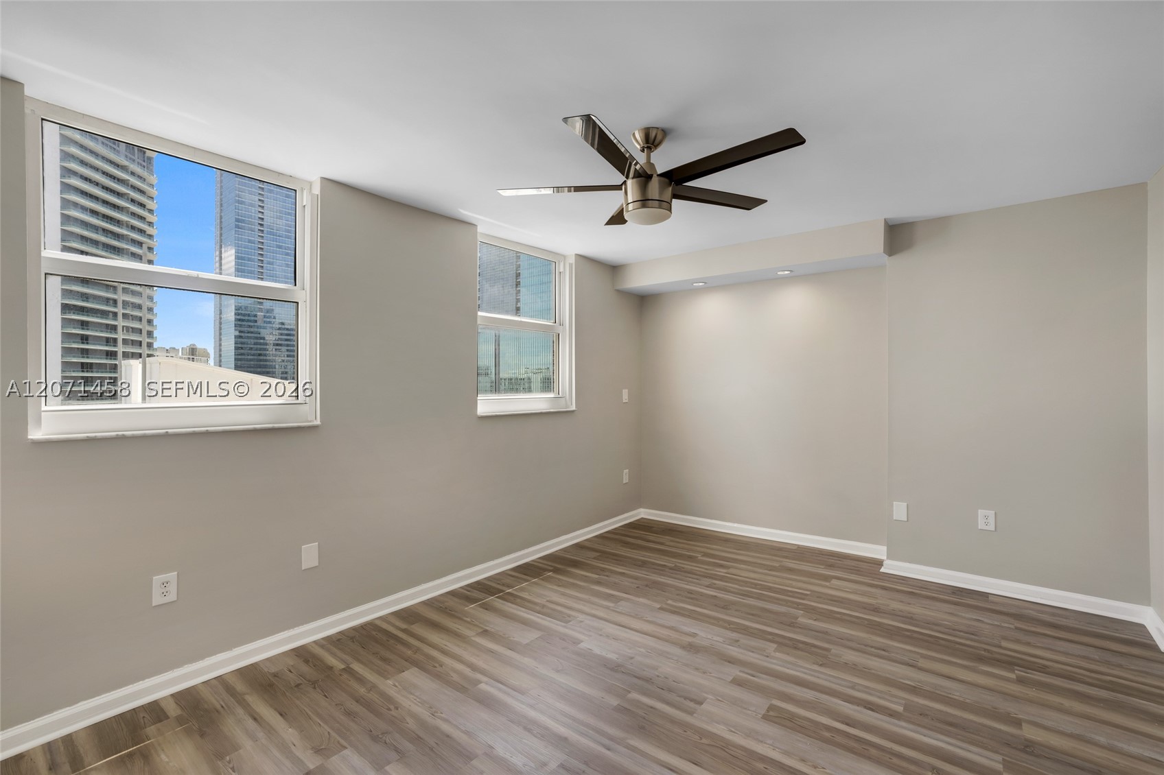 1200 Brickell Bay Dr #3001, Miami FL 33131