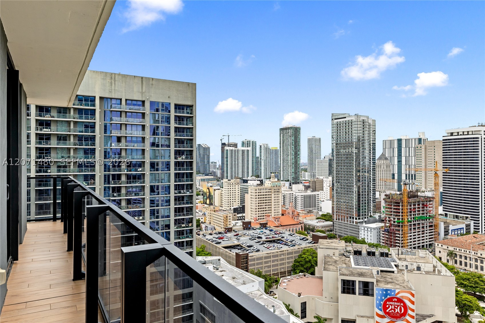 398 NE 5th St #2118, Miami FL 33132