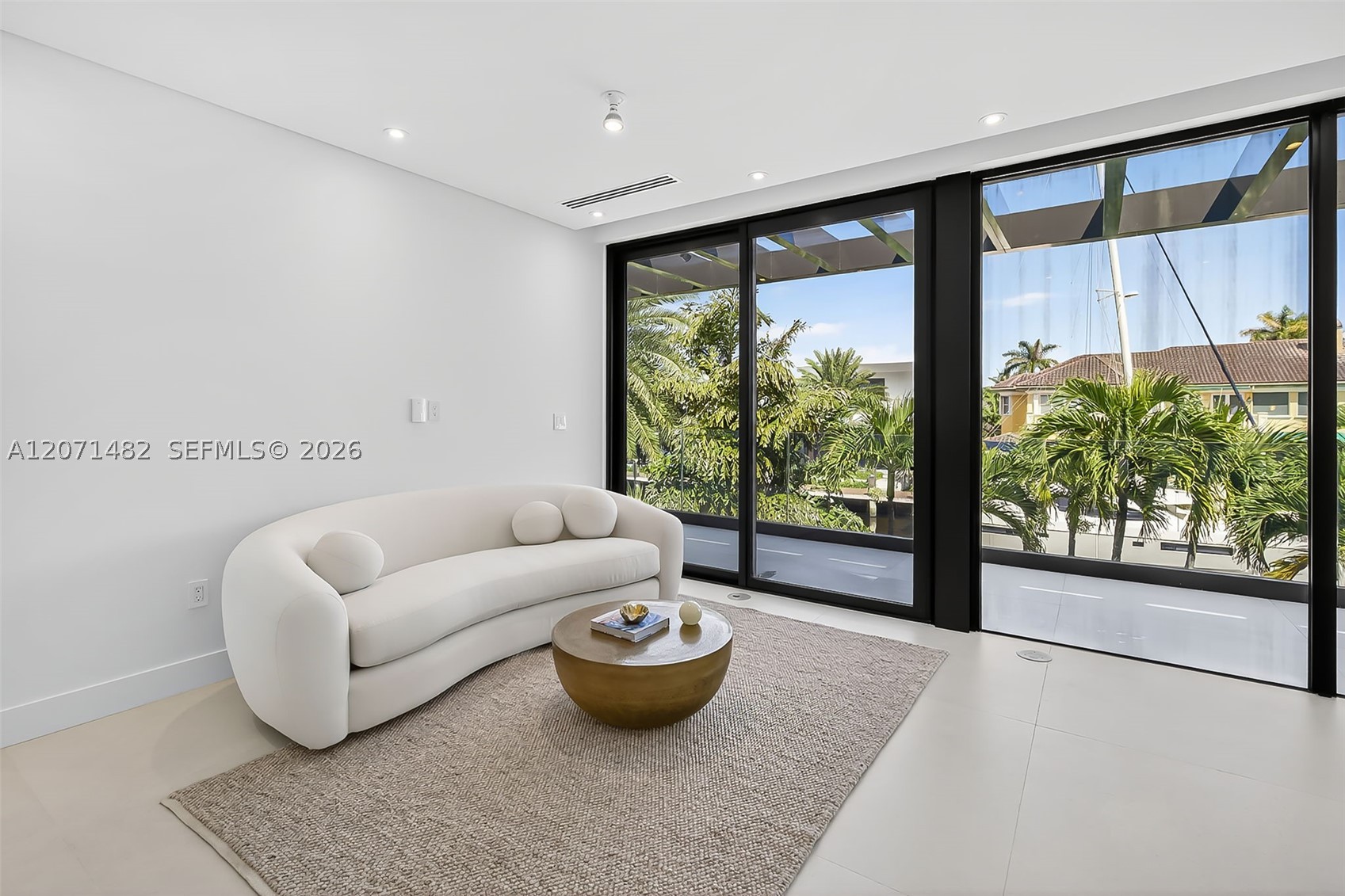 620 Solar Isle Dr, Fort Lauderdale FL 33301
