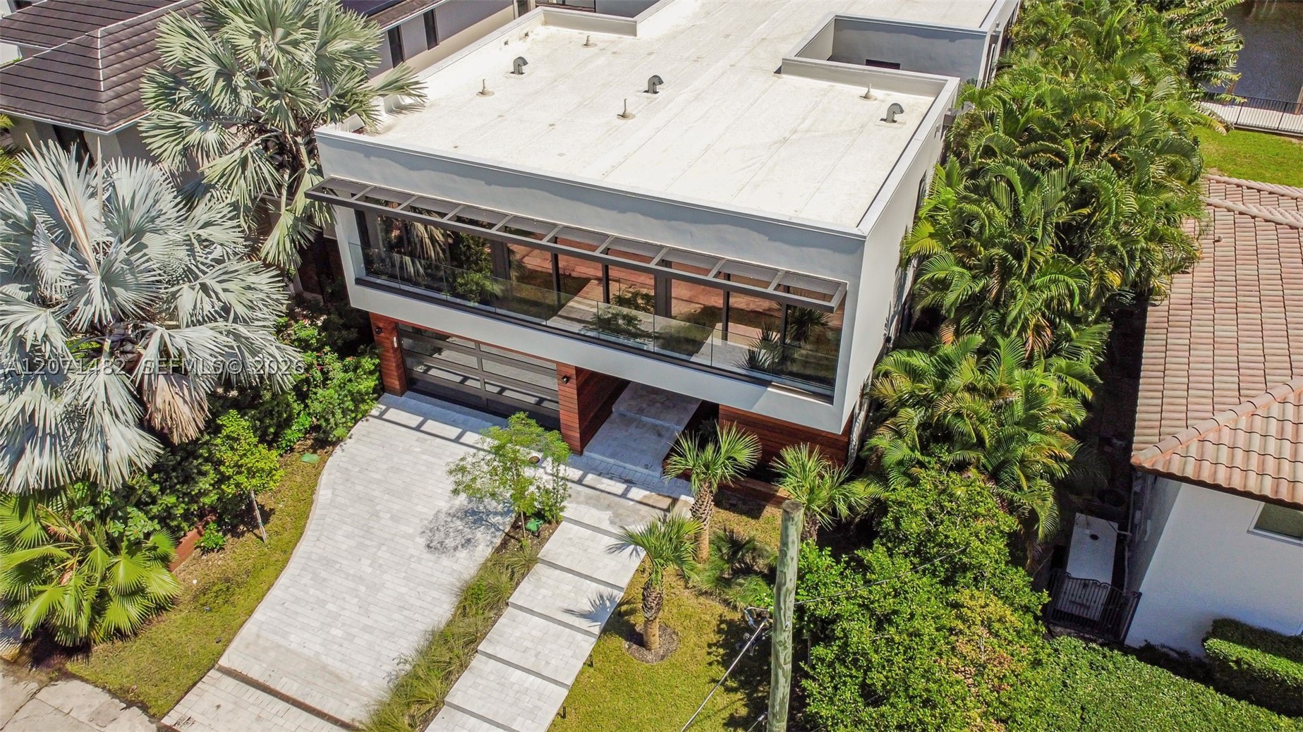 620 Solar Isle Dr, Fort Lauderdale FL 33301