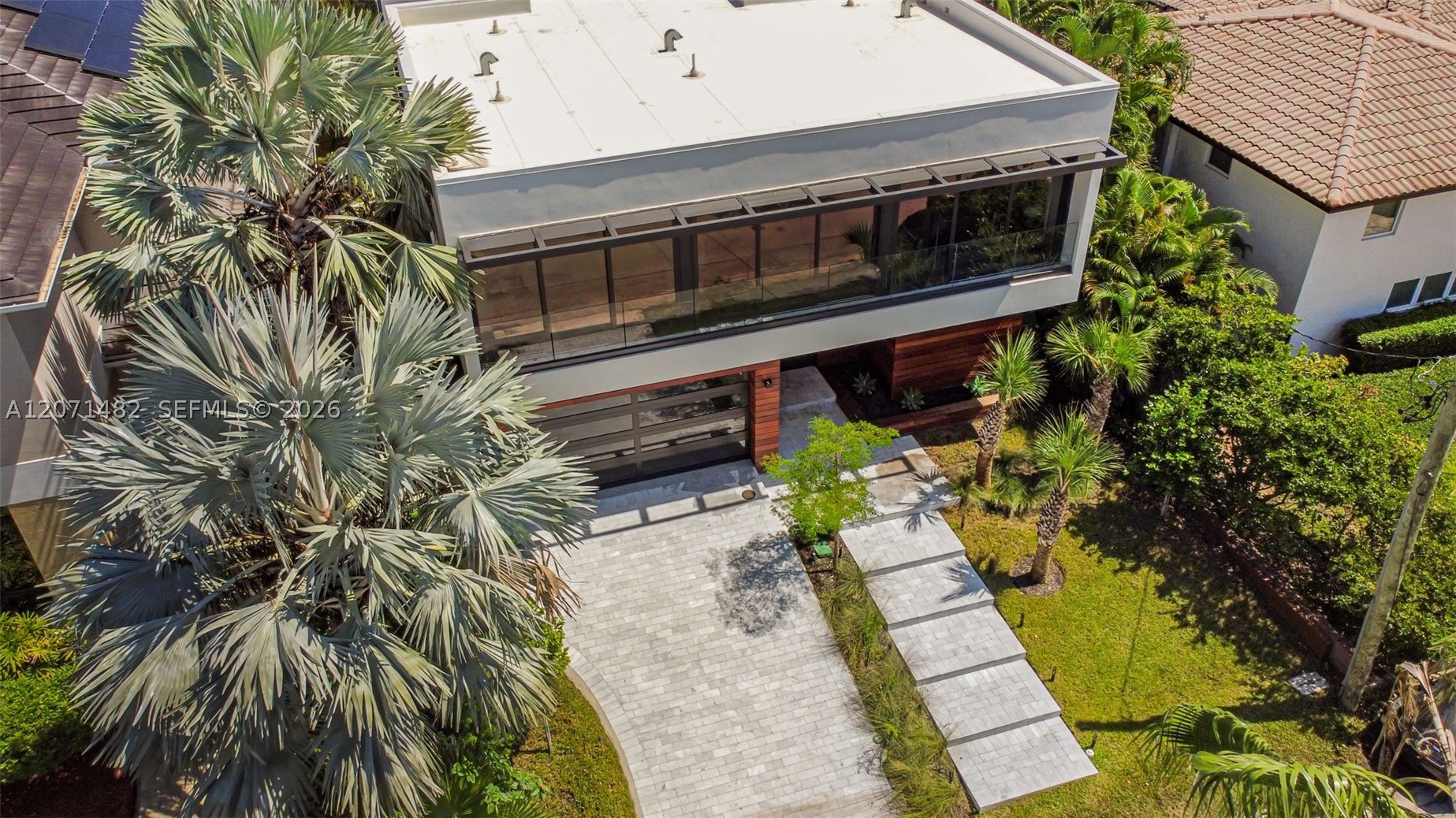620 Solar Isle Dr, Fort Lauderdale FL 33301
