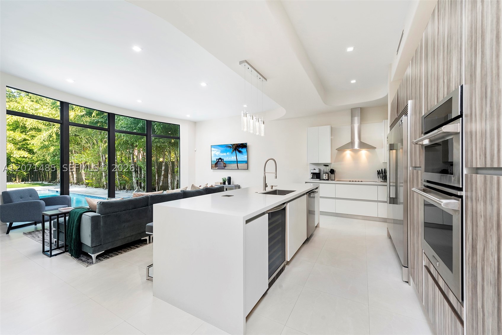 6529 SW 30th St, Miami FL 33155