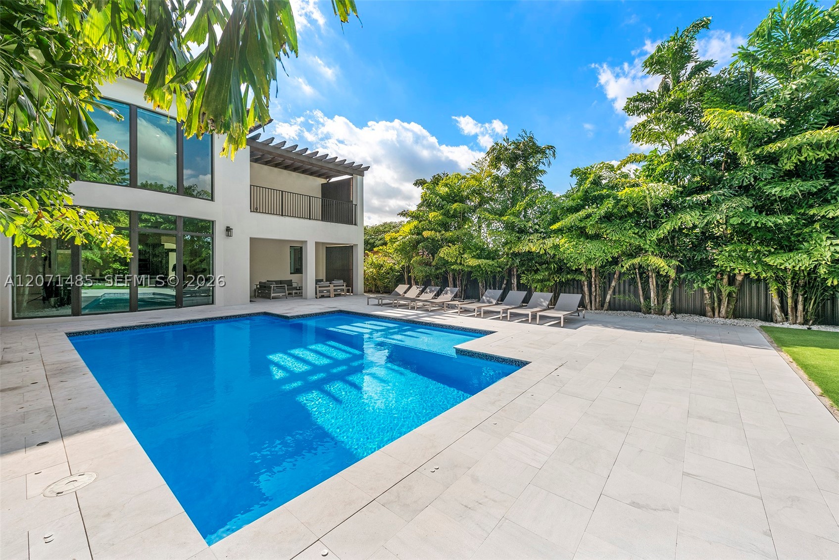 6529 SW 30th St, Miami FL 33155
