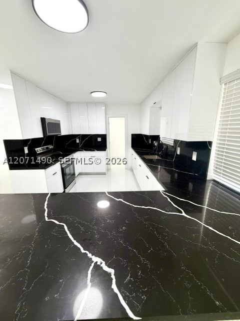3930 NW 187th St, Miami Gardens FL 33055