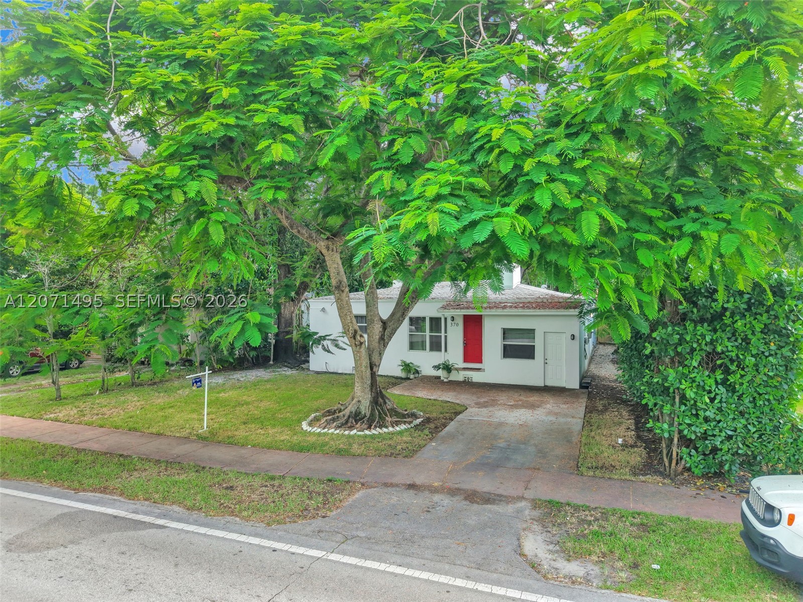 370 NE 87th St, El Portal FL 33138