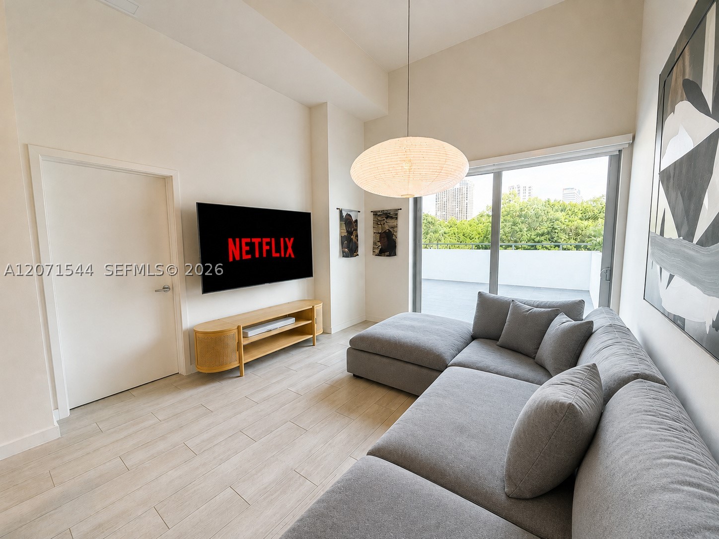 1600 SW 1st Ave #303, Miami FL 33129
