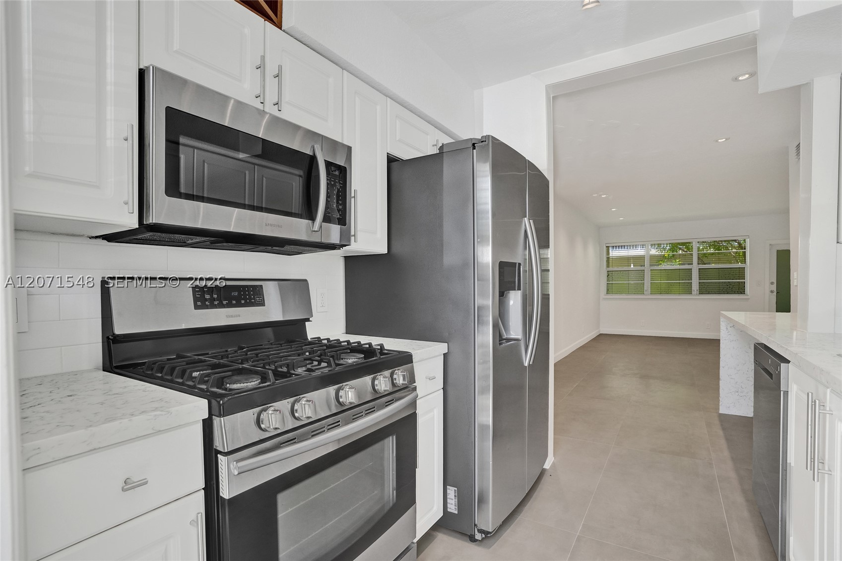 350 S Shore Dr #12, Miami Beach FL 33141